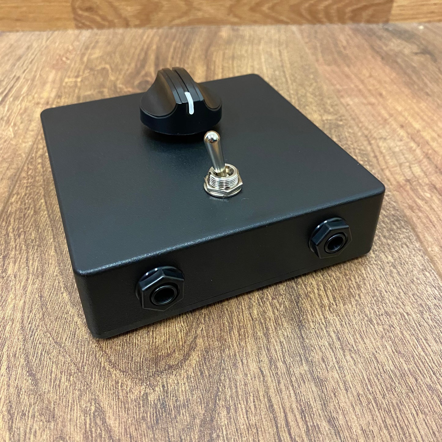Pre-Owned Lazy Bear 8 Ohm 100W Volume Attenuator/ Power Soak