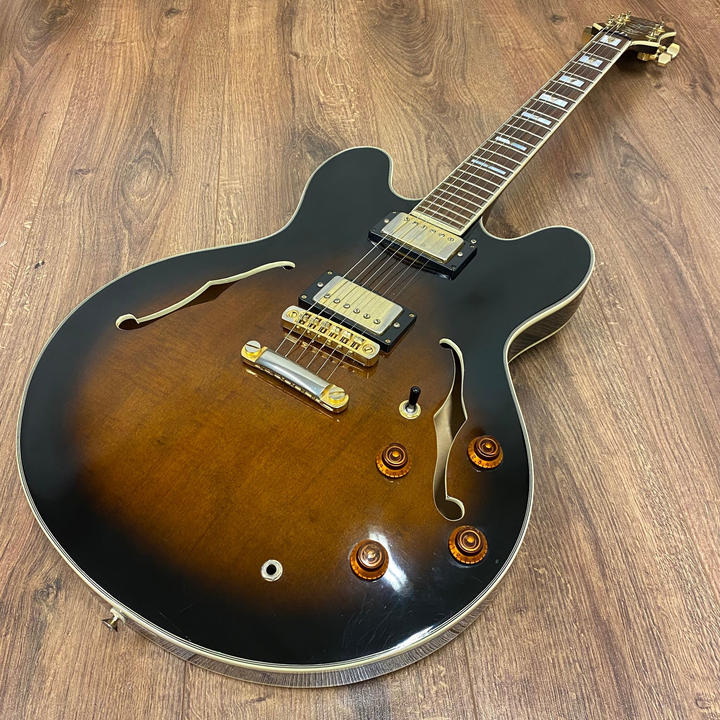 Pre-Owned Epiphone Sheraton Korean - Vintage Sunburst - 1987