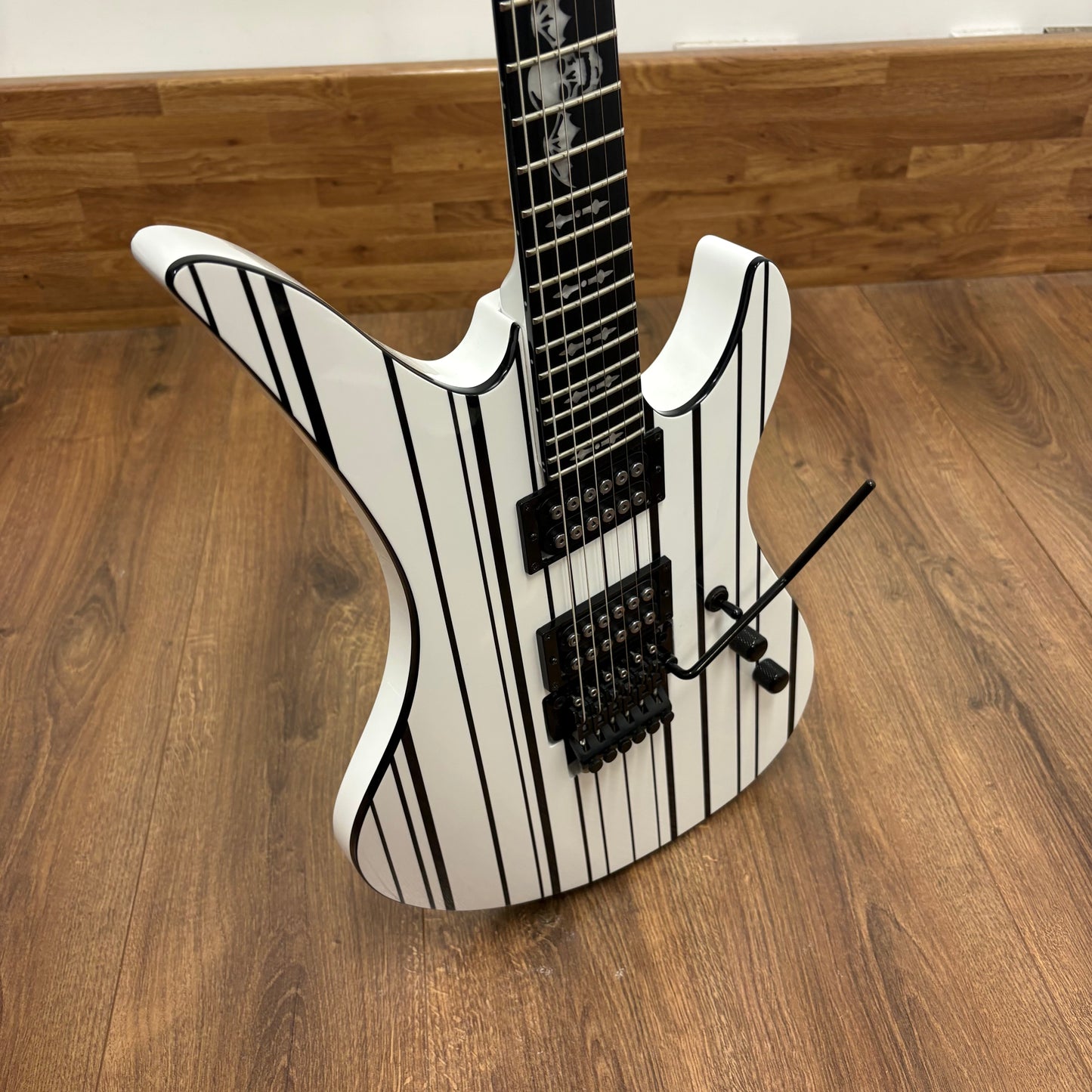 Pre-Owned Schecter Synyster Gates Standard - White & Black Pinstripes