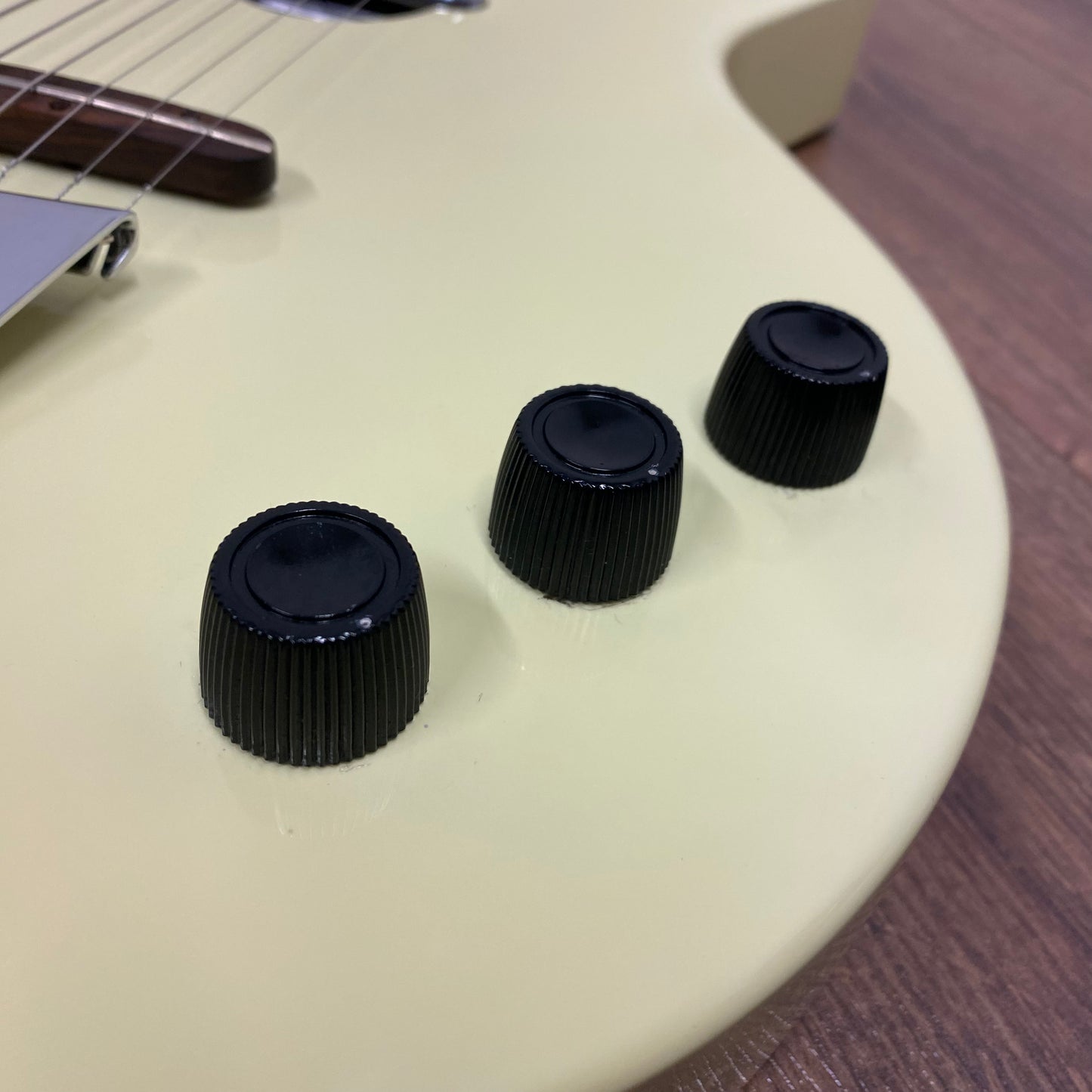 Pre-Owned Danelectro DCV56 Convertible Hollowbody - Creme