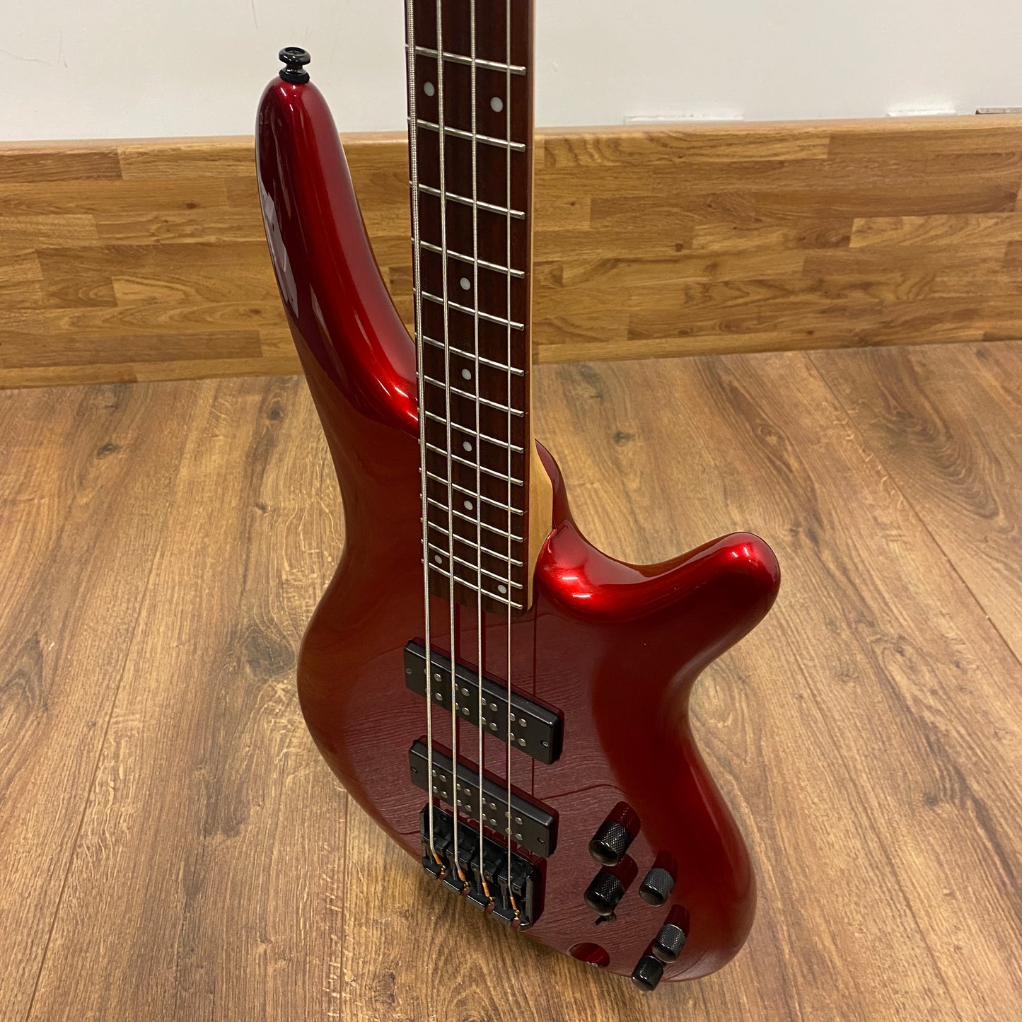 Pre-Owned Ibanez SR300EB Bass - Candy Apple Red