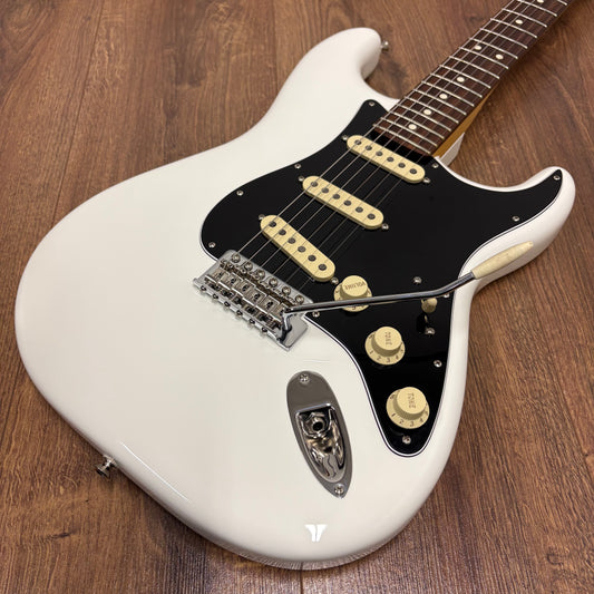 Pre-Owned Fender American Performer Stratocaster - Arctic White