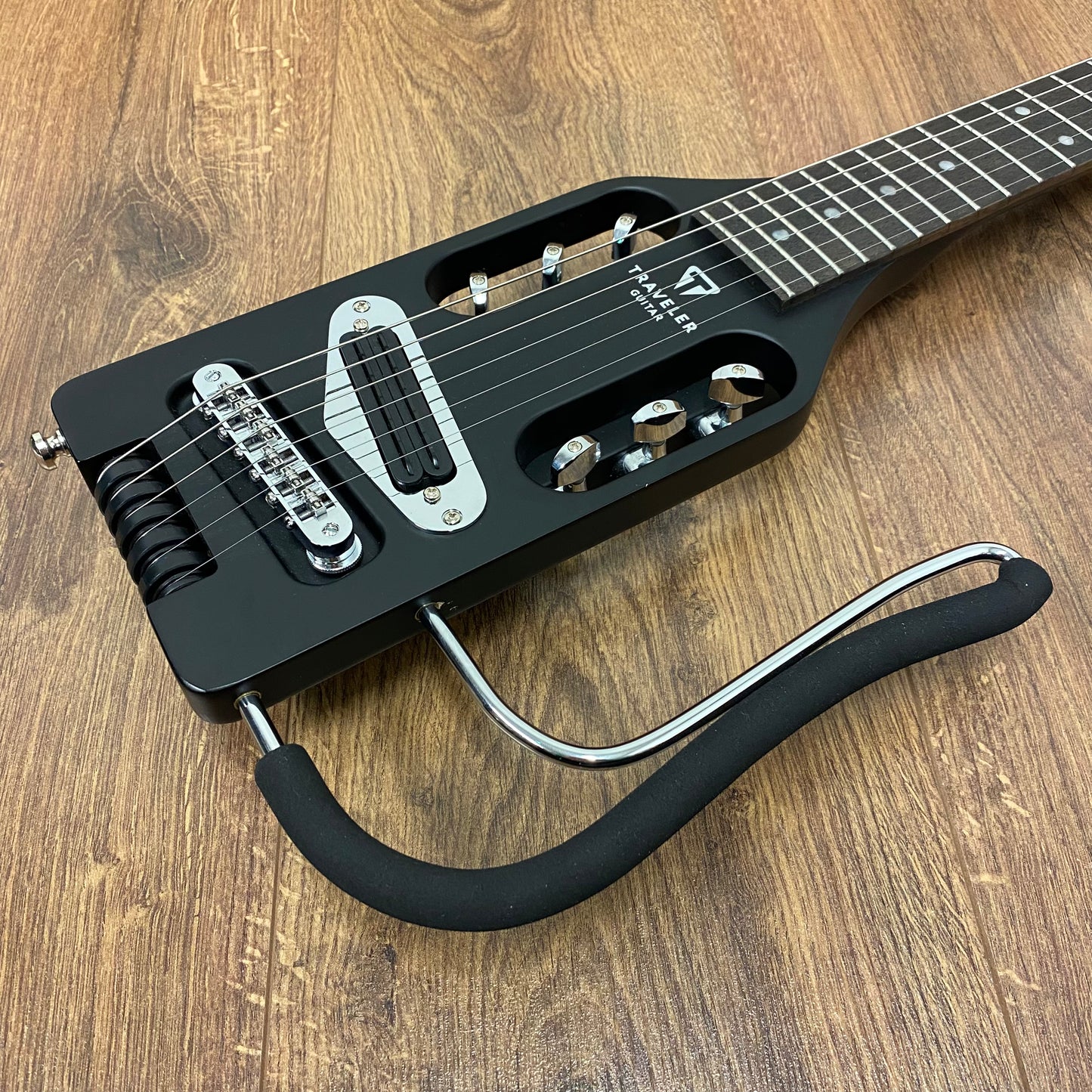 Pre-Owned Traveler ULE Ultra-Light Electric Travel Guitar - Matte Black