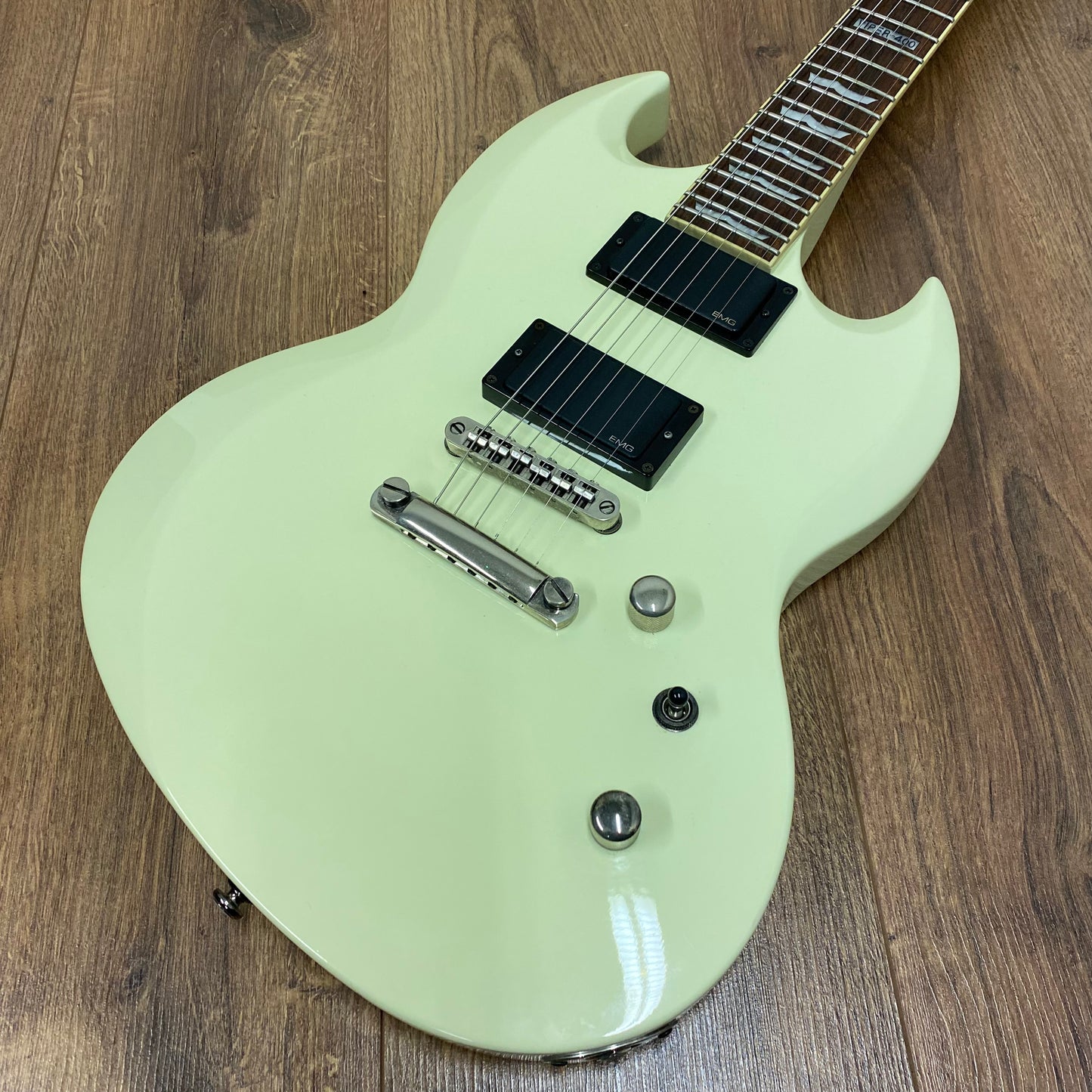 Pre-Owned LTD Viper 400 - White