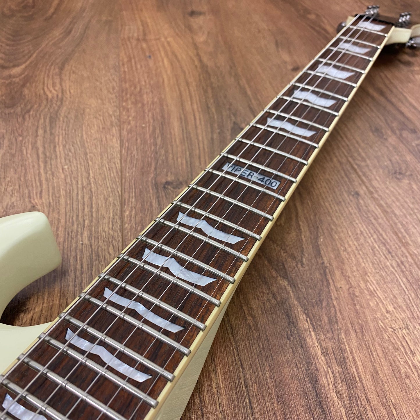 Pre-Owned LTD Viper 400 - White