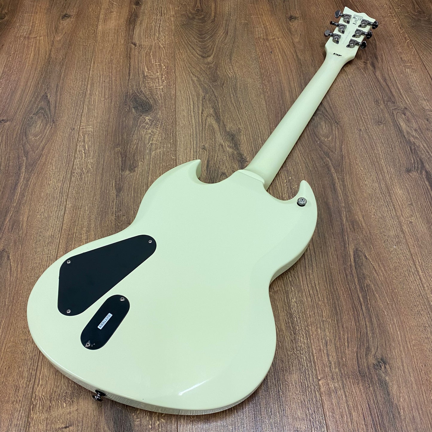 Pre-Owned LTD Viper 400 - White