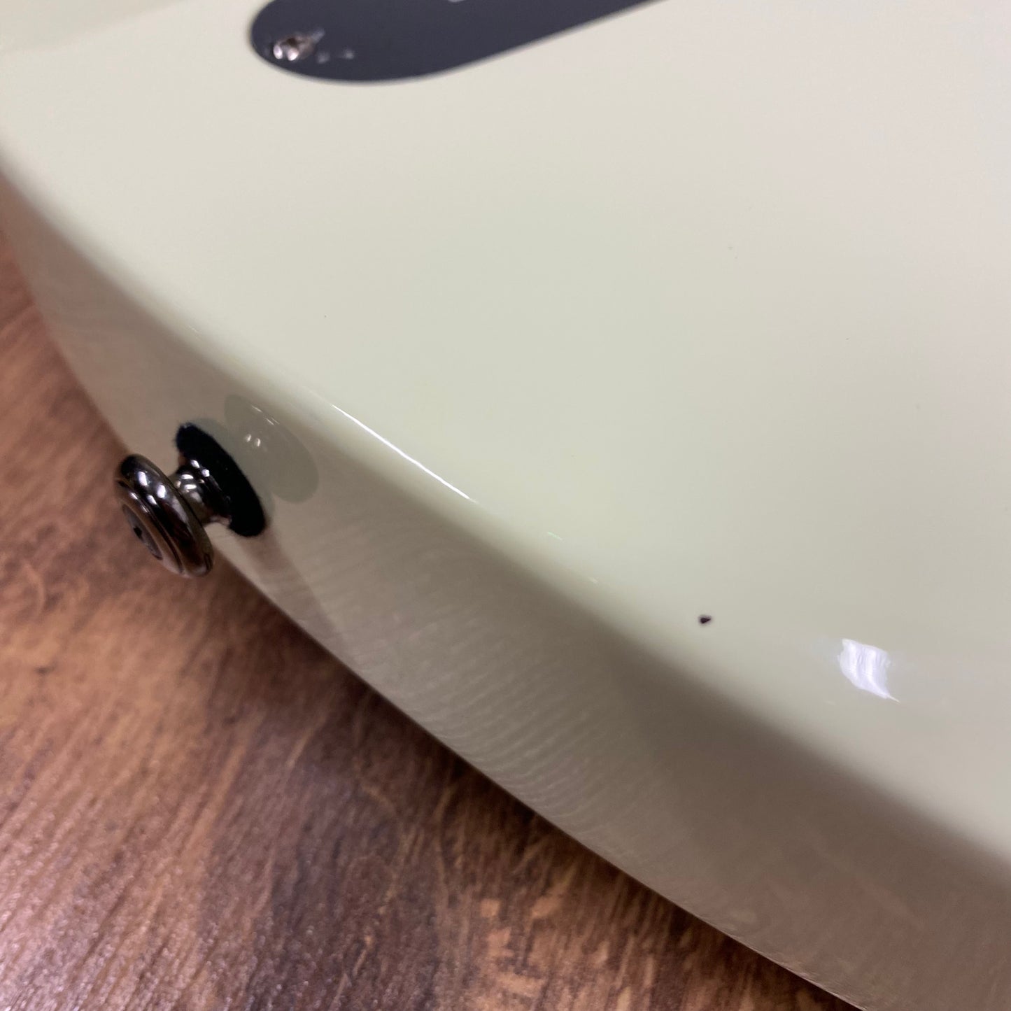 Pre-Owned LTD Viper 400 - White