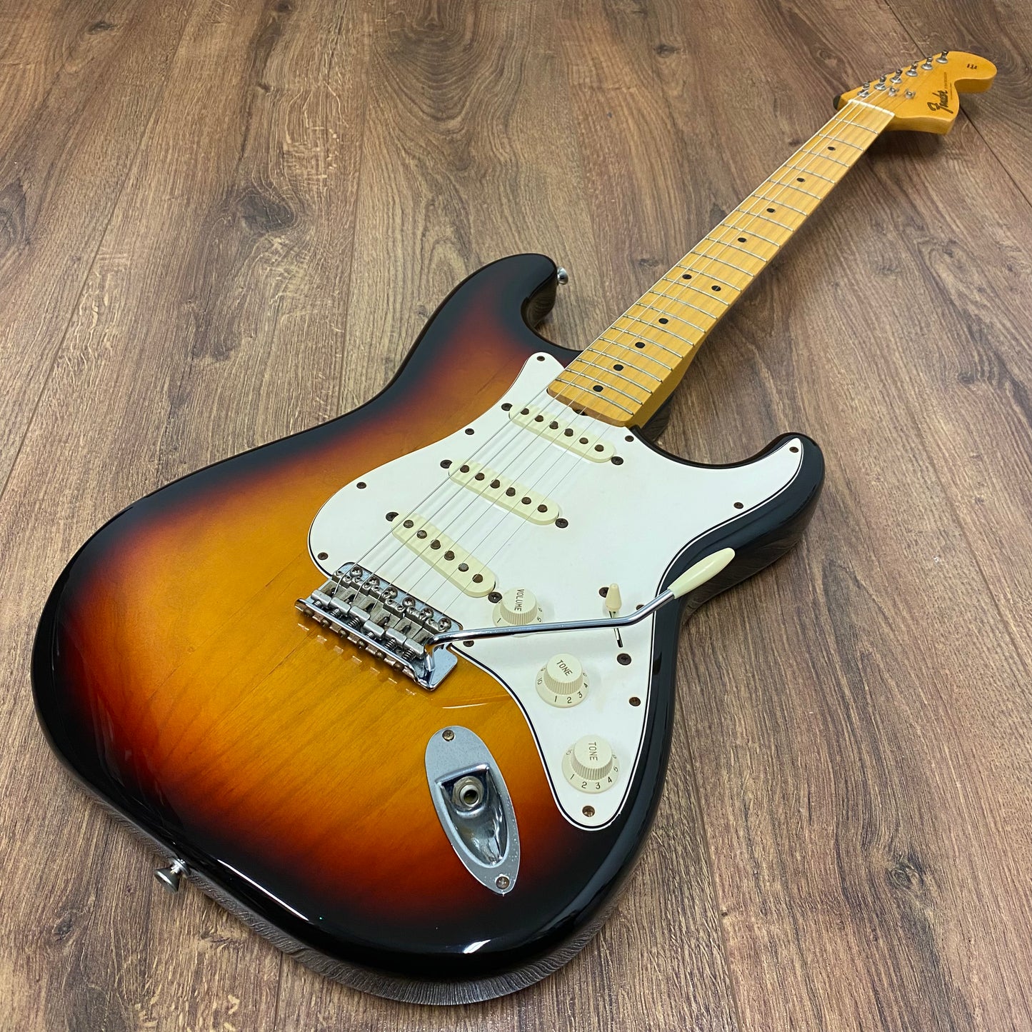 Pre-Owned Fender MIJ ST-67 Stratocaster - 3-Tone Sunburst - 1996