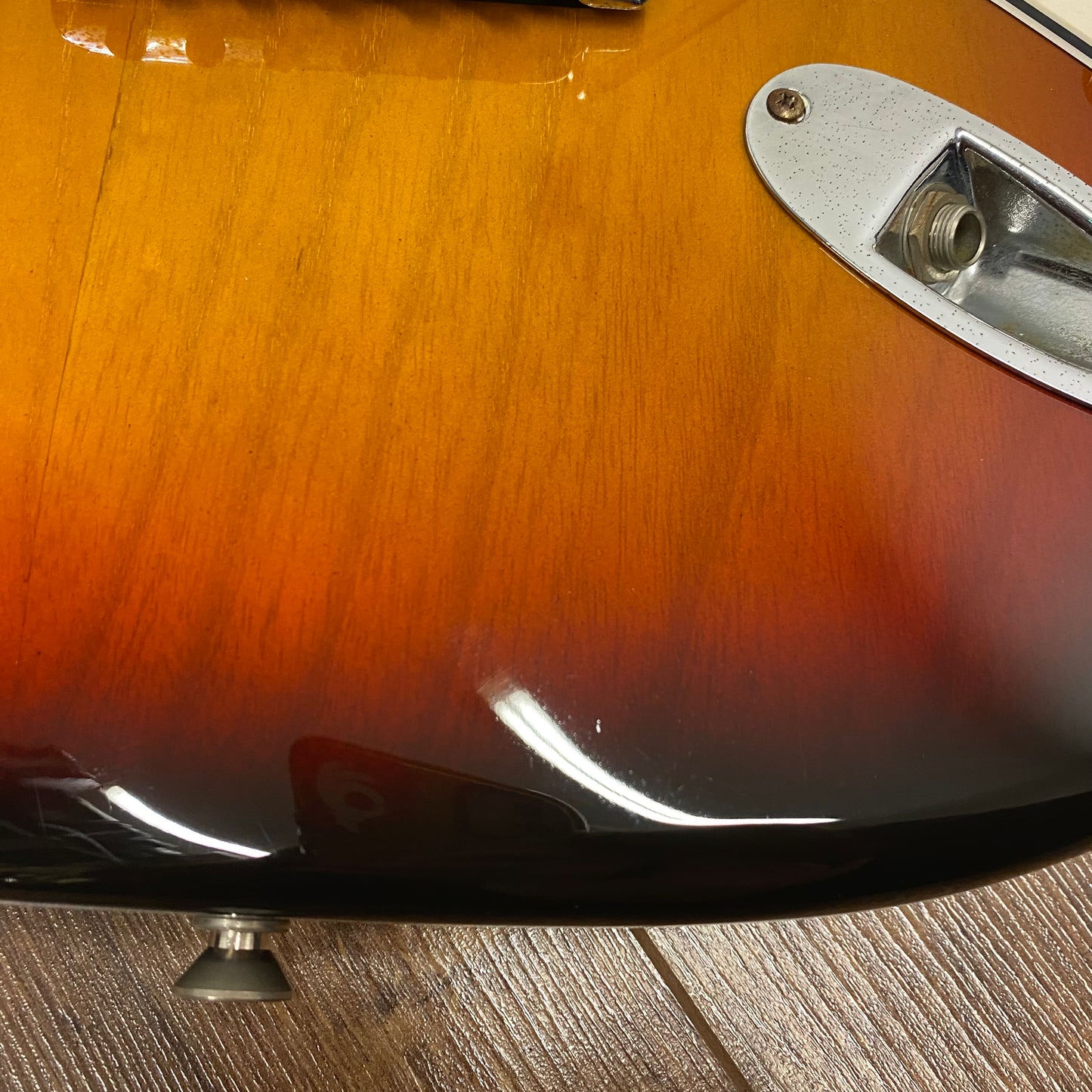 Pre-Owned Fender MIJ ST-67 Stratocaster - 3-Tone Sunburst - 1996