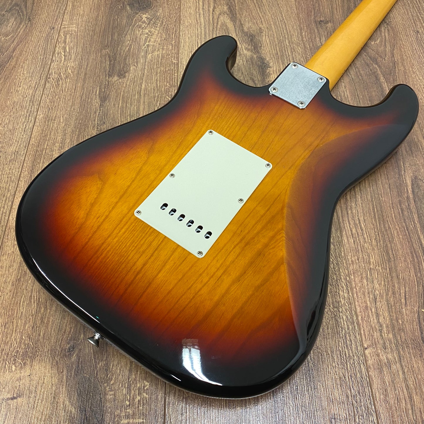 Pre-Owned Fender MIJ ST-67 Stratocaster - 3-Tone Sunburst - 1996