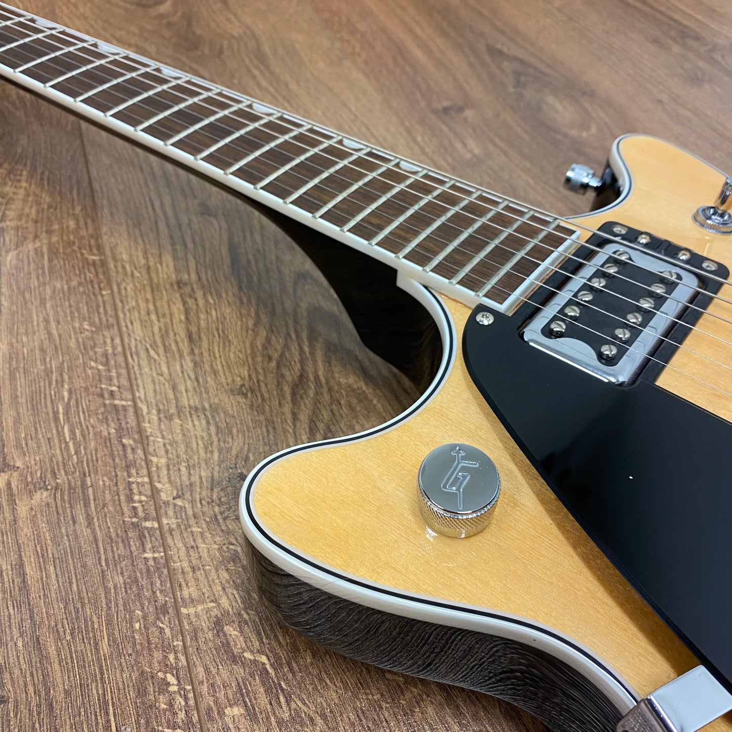 Pre-Owned Gretsch G5222 Electromatic Double Jet BT - Left Handed - Aged Natural