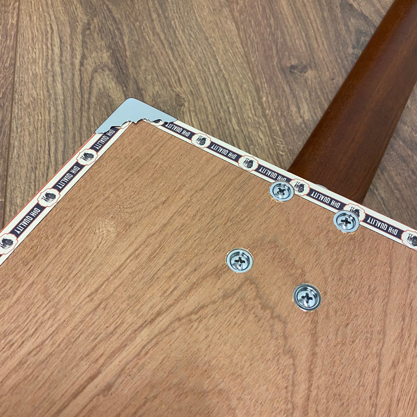 Pre-Owned Drummond & Hammett Especial Deluxe Cigar Box Guitar