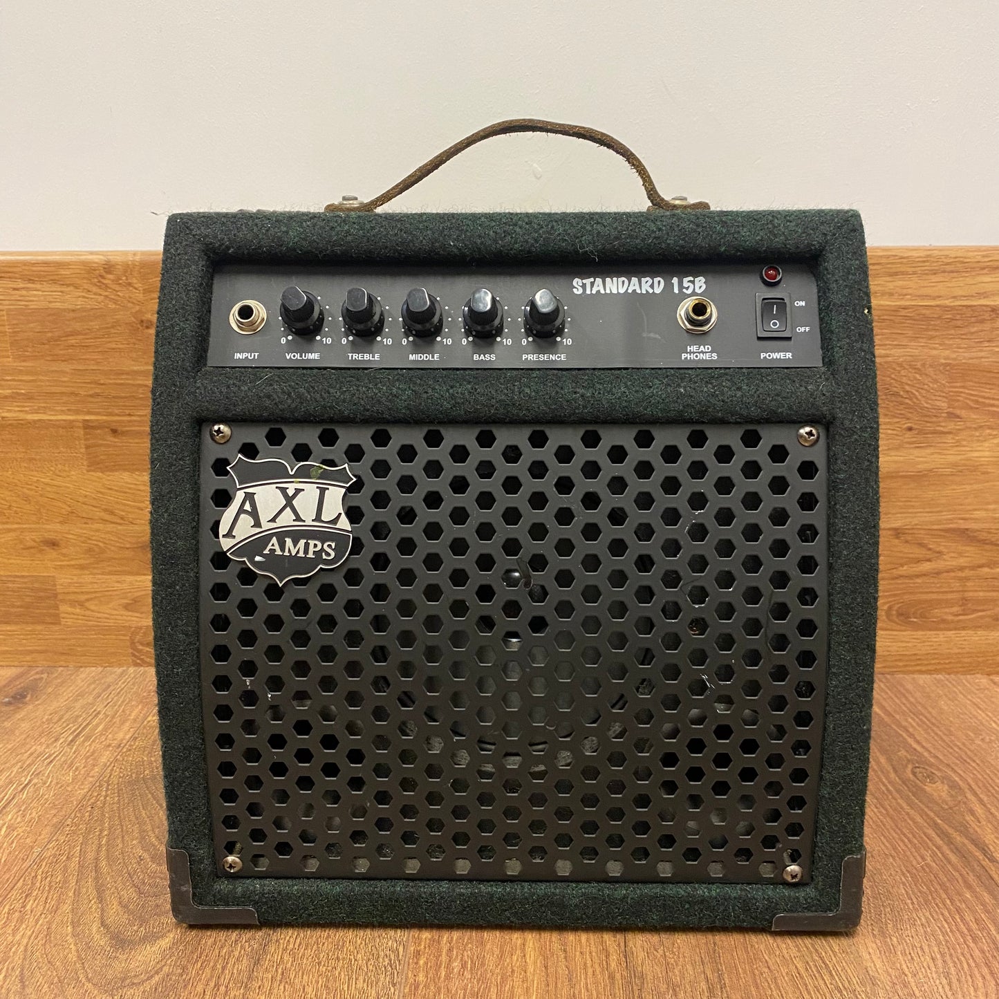 Pre-Owned AXL Standard 15B 15w Bass Combo