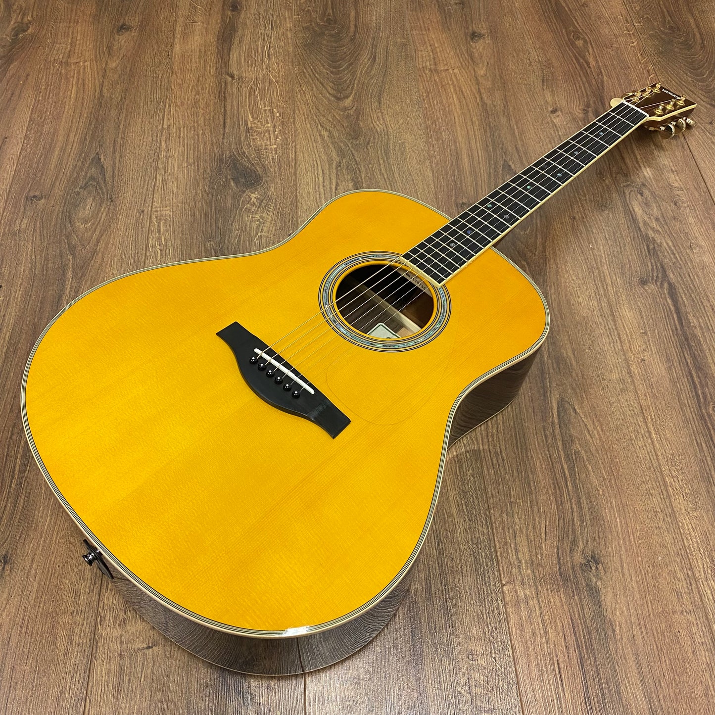 Pre-Owned Yamaha LL-TA Transacoustic - Vintage Tint
