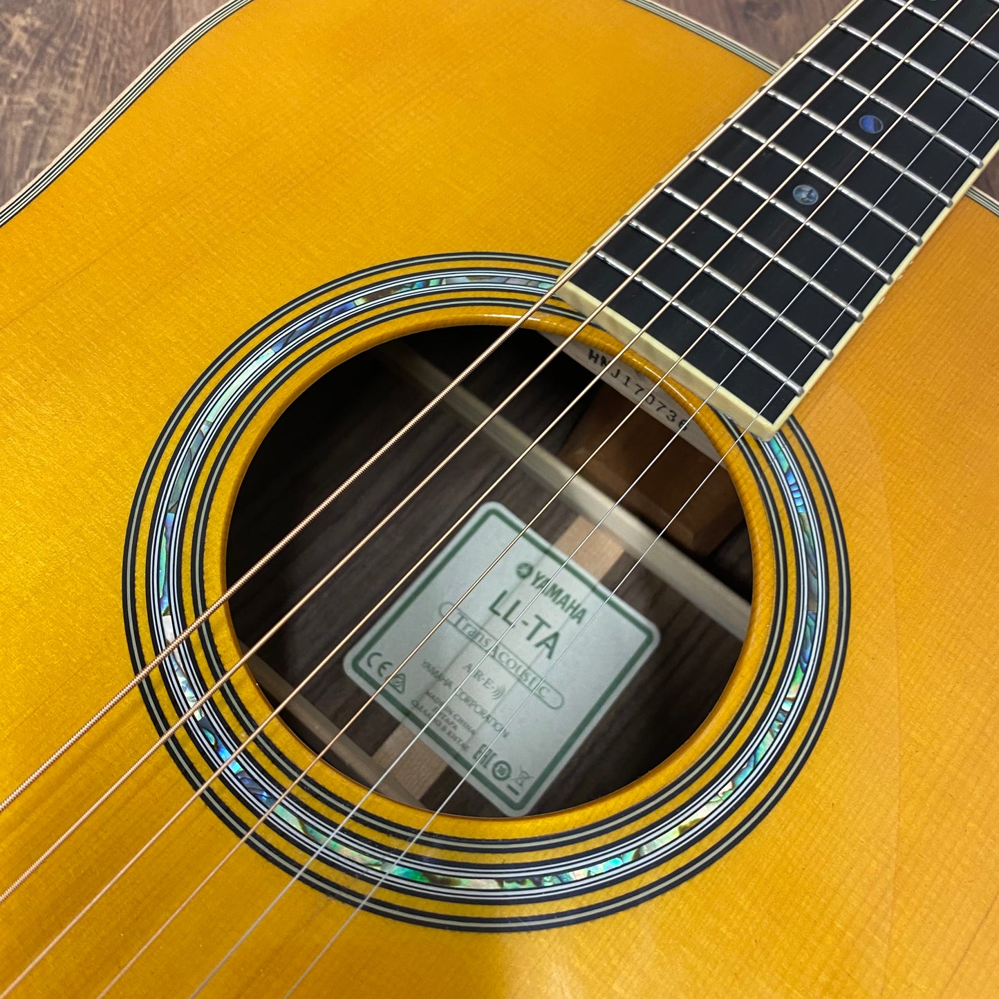 Pre-Owned Yamaha LL-TA Transacoustic - Vintage Tint