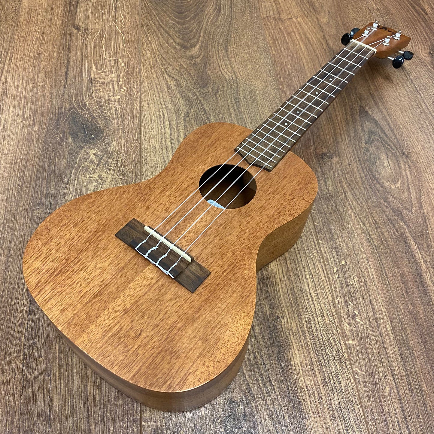 Pre-Owned Uma UK-03C Concert Ukulele