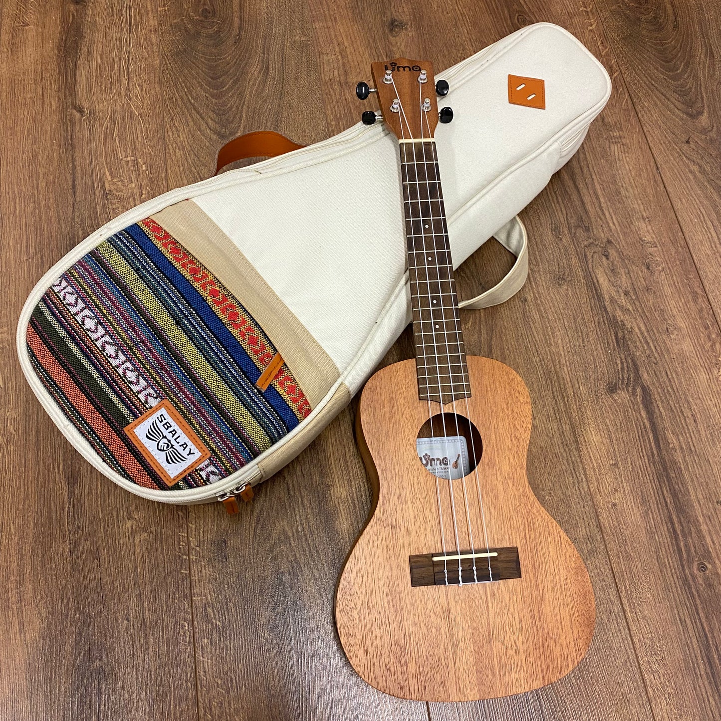 Pre-Owned Uma UK-03C Concert Ukulele
