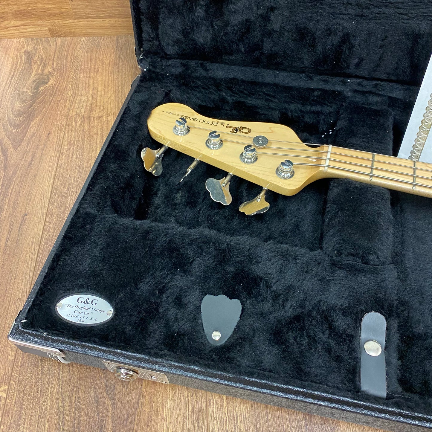Pre-Owned G&L USA CLF Research L2000 - Jet Black - 2019