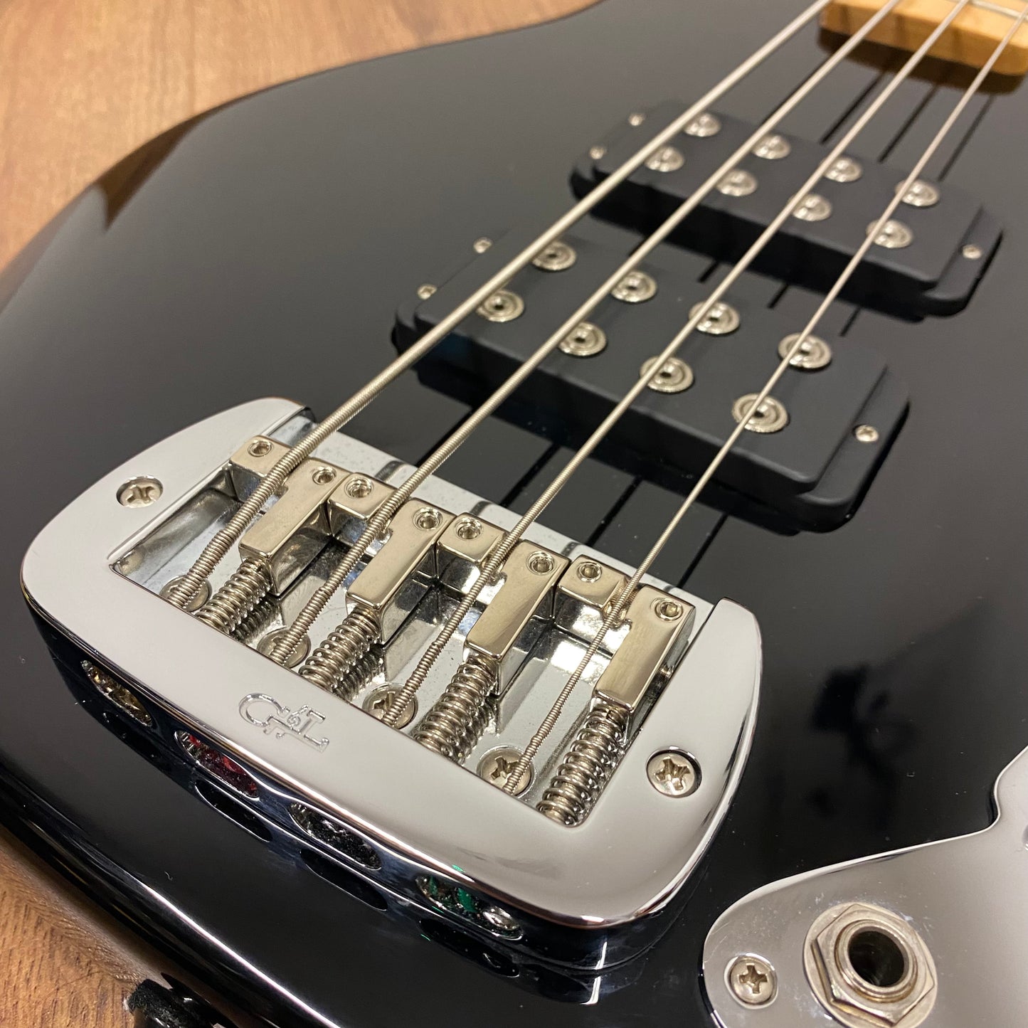 Pre-Owned G&L USA CLF Research L2000 - Jet Black - 2019