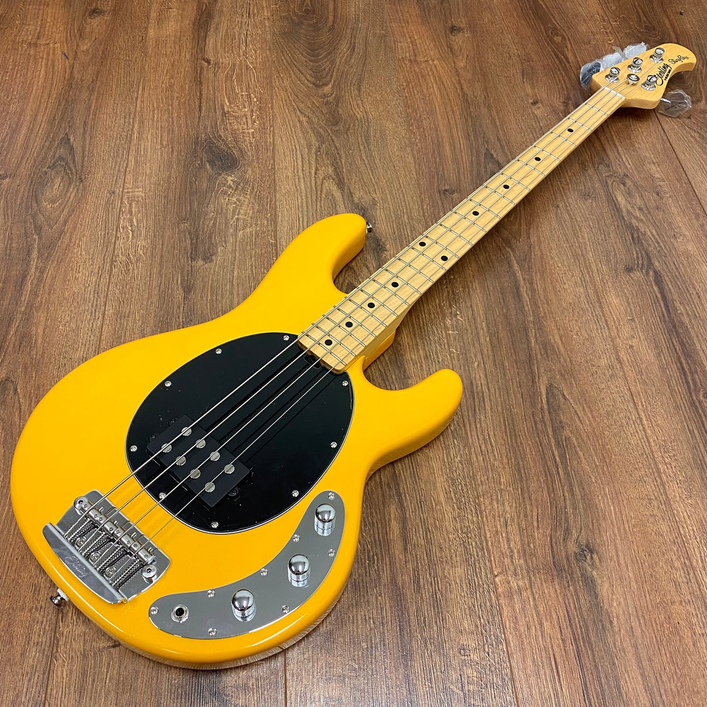 Sterling Stingray Classic 4 - Butterscotch *B-STOCK*