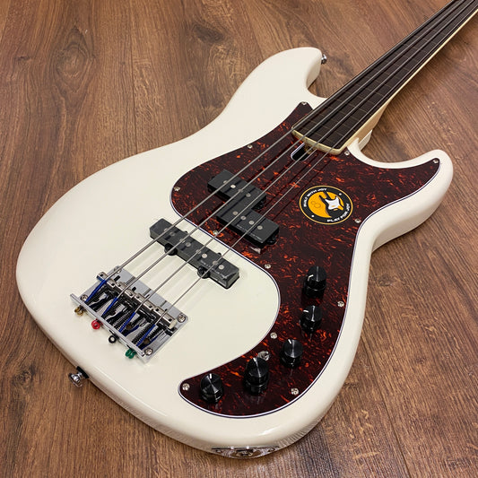 Pre-Owned Sire Marcus Miller P7 4 String Fretless - Antique White