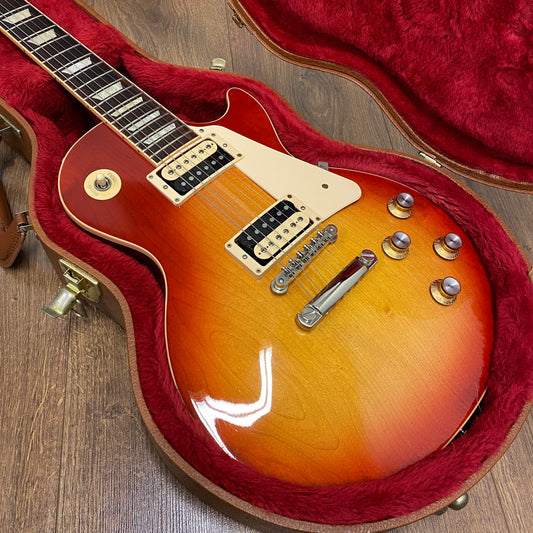 Pre-Owned Gibson Les Paul Classic - Heritage Cherry Sunburst - 2019