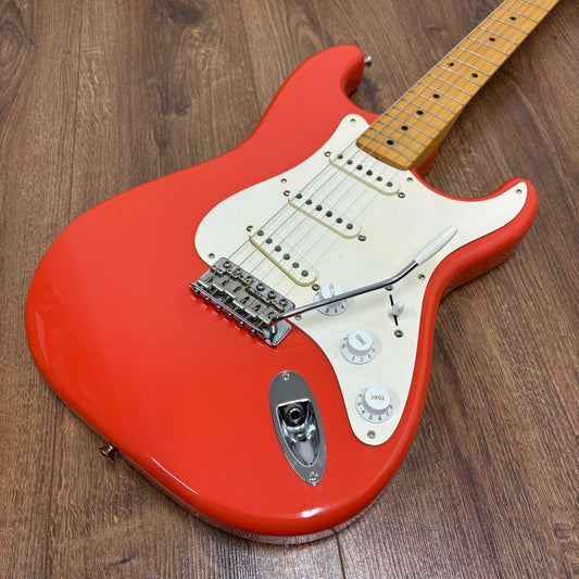 Pre-Owned Fender CIJ Hank Marvin Stratocaster - Fiesta Red - 1997