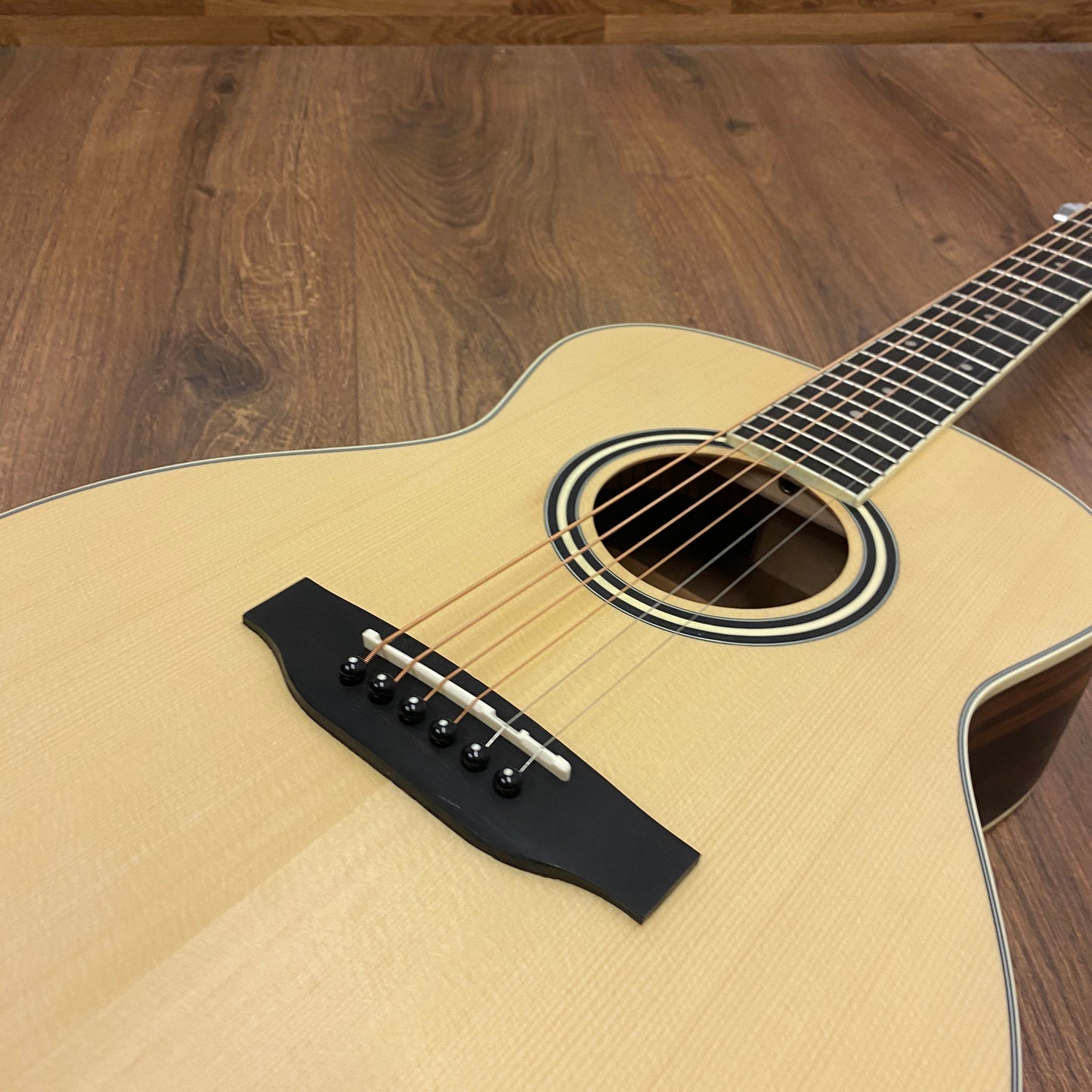 Pre-Owned Kala KA-GTR-OM-SEB Mini Acoustic - Natural