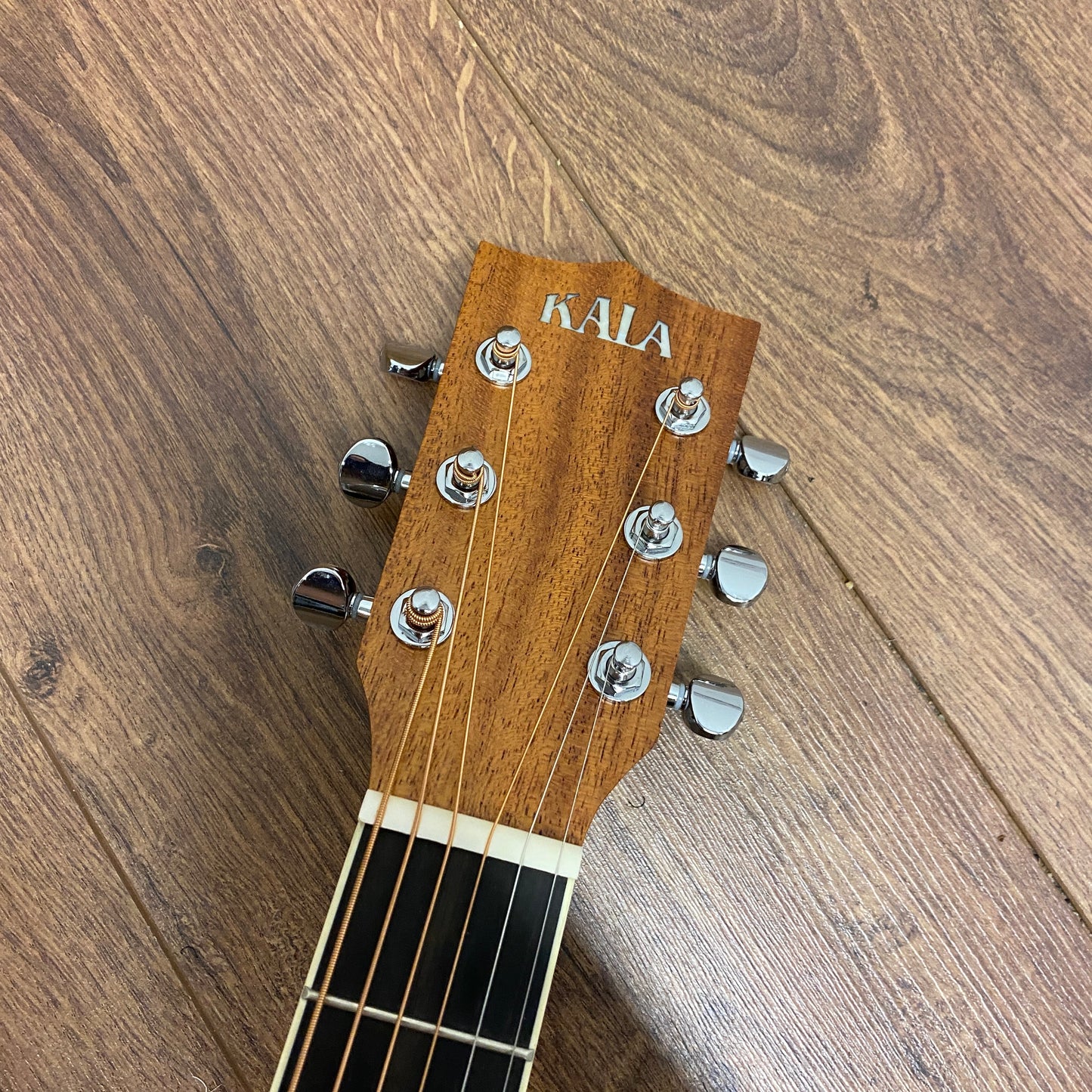 Pre-Owned Kala KA-GTR-OM-SEB Mini Acoustic - Natural
