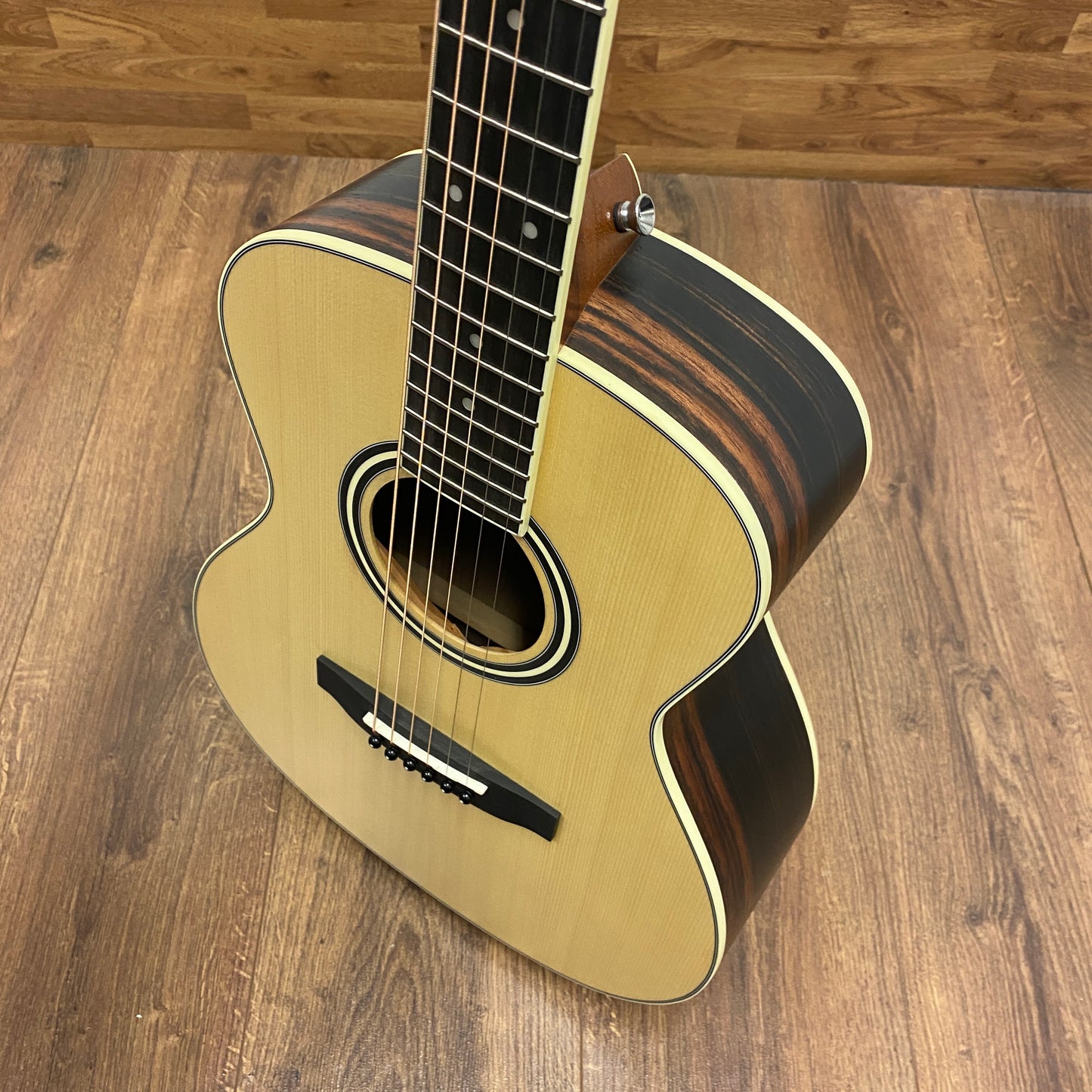 Pre-Owned Kala KA-GTR-OM-SEB Mini Acoustic - Natural