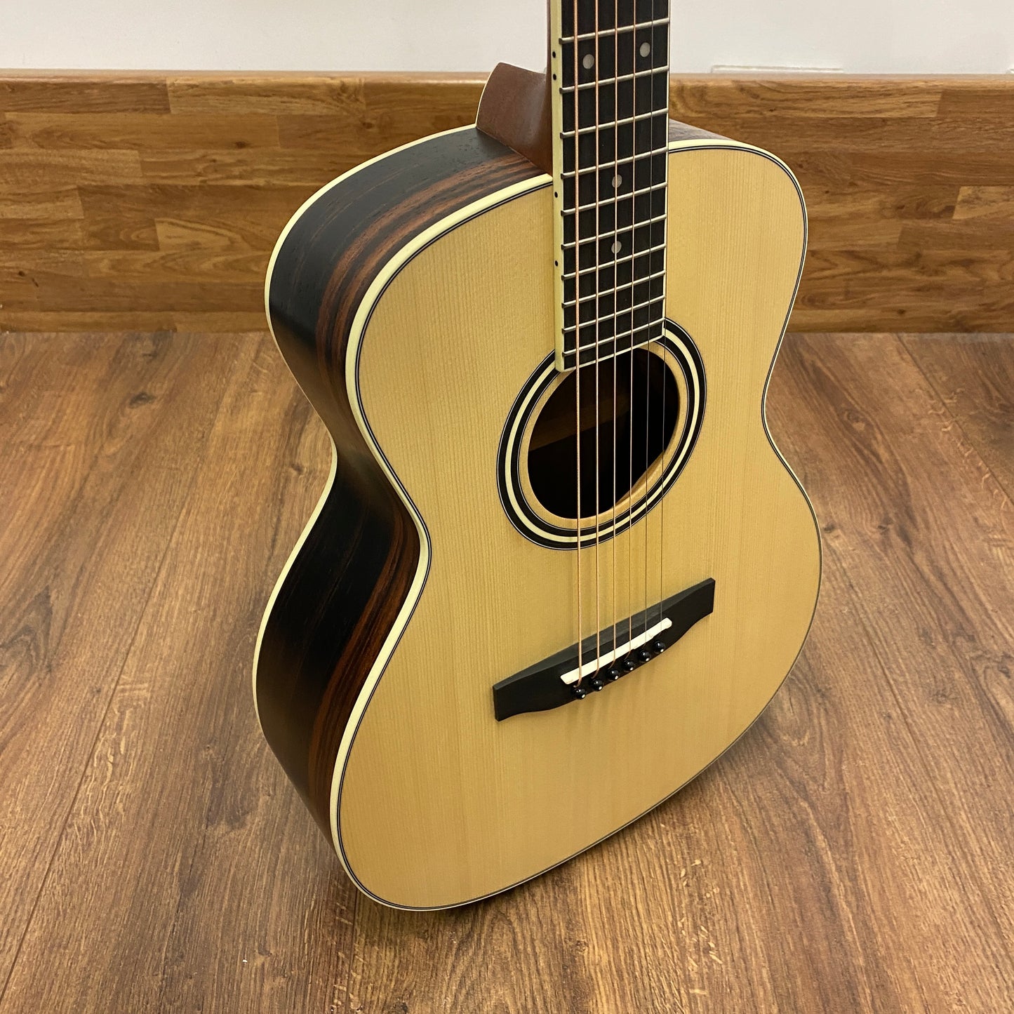 Pre-Owned Kala KA-GTR-OM-SEB Mini Acoustic - Natural