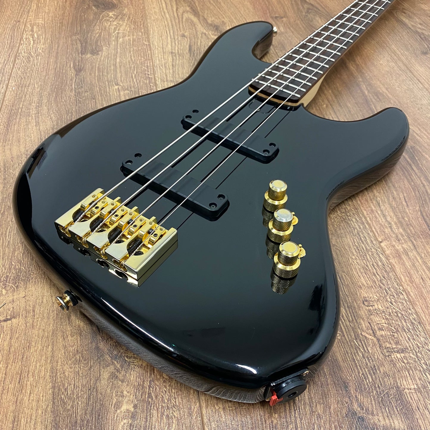 Pre-Owned Overwater J Series Custom Deluxe - Black -2006
