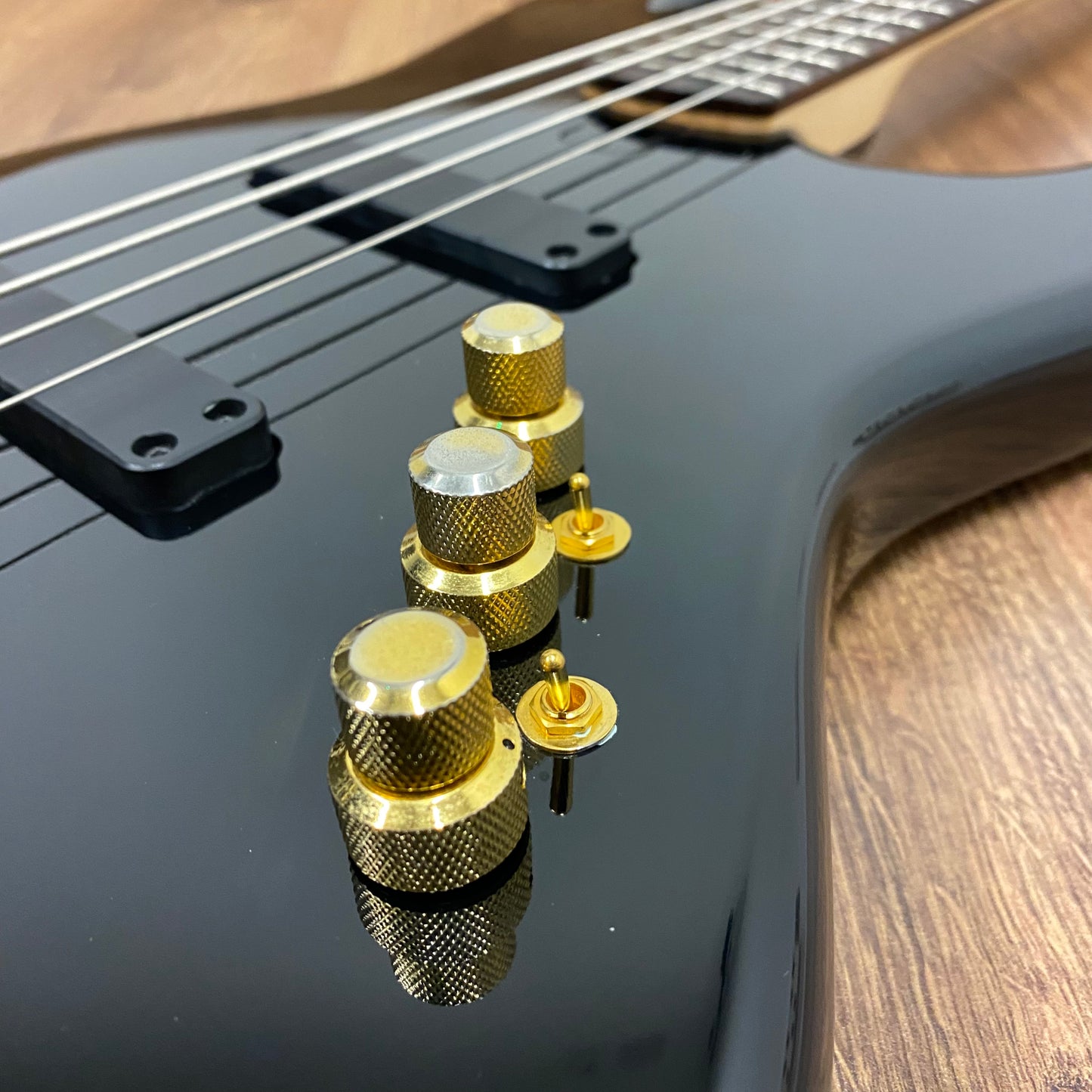 Pre-Owned Overwater J Series Custom Deluxe - Black -2006