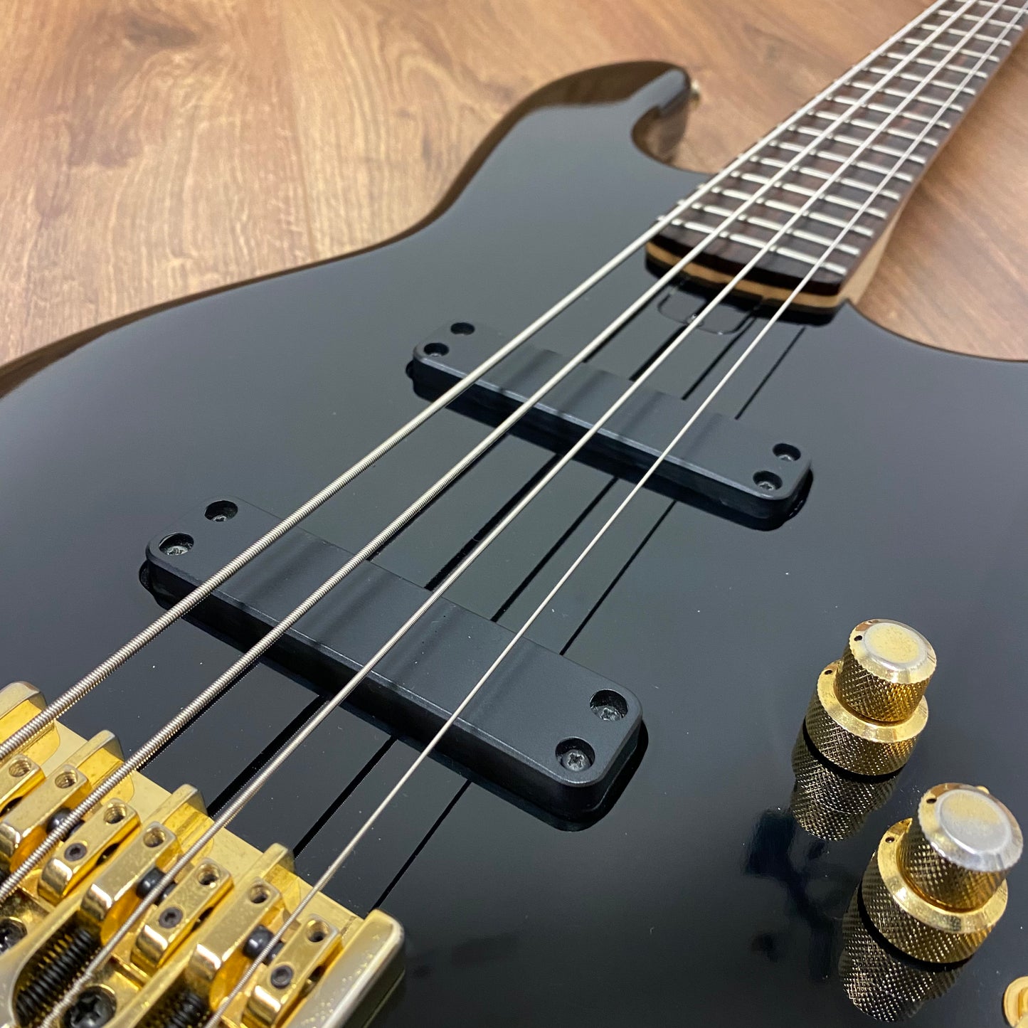 Pre-Owned Overwater J Series Custom Deluxe - Black -2006