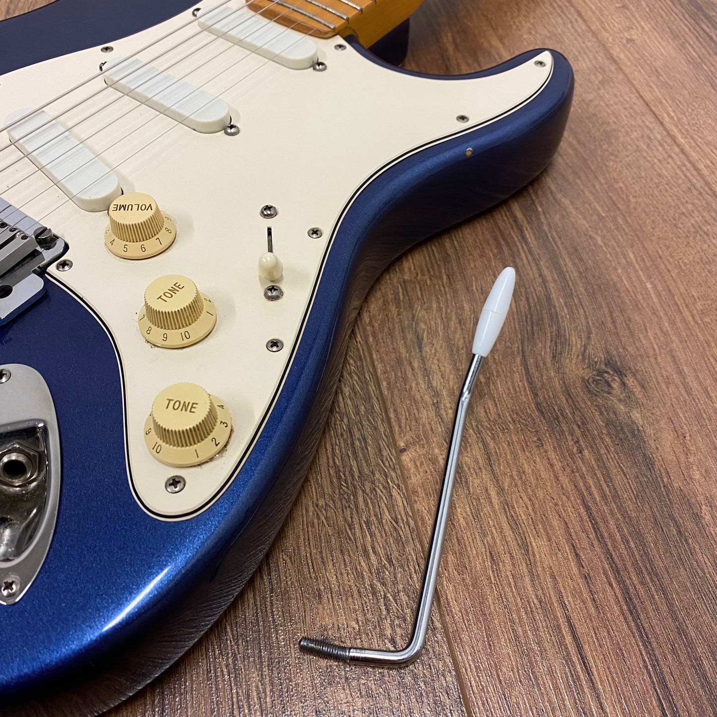 Pre-Owned Fender Stratocaster Plus - Midnight Blue - 1990