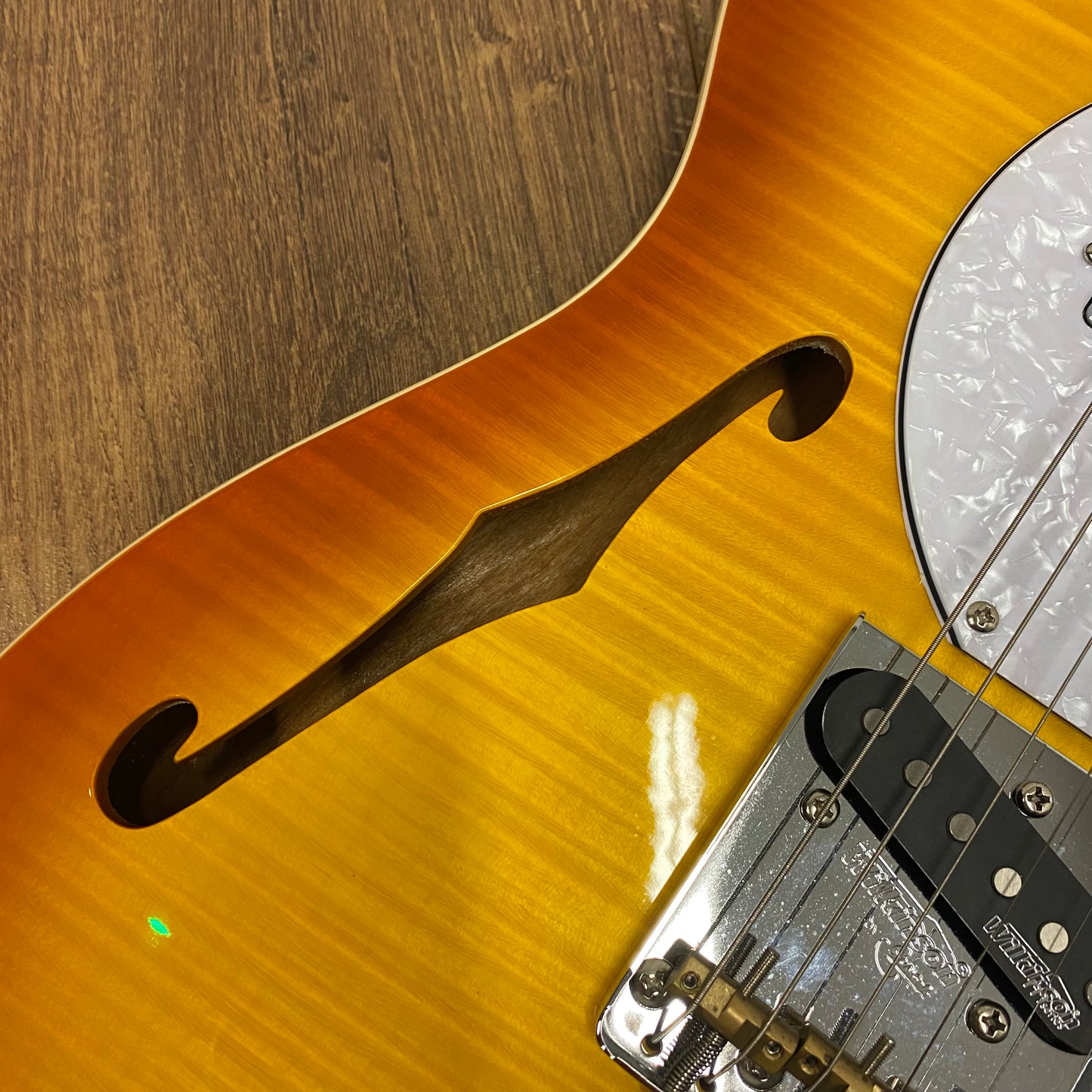 Pre-Owned Vintage V72 Thinline - Flame Tobacco Burst