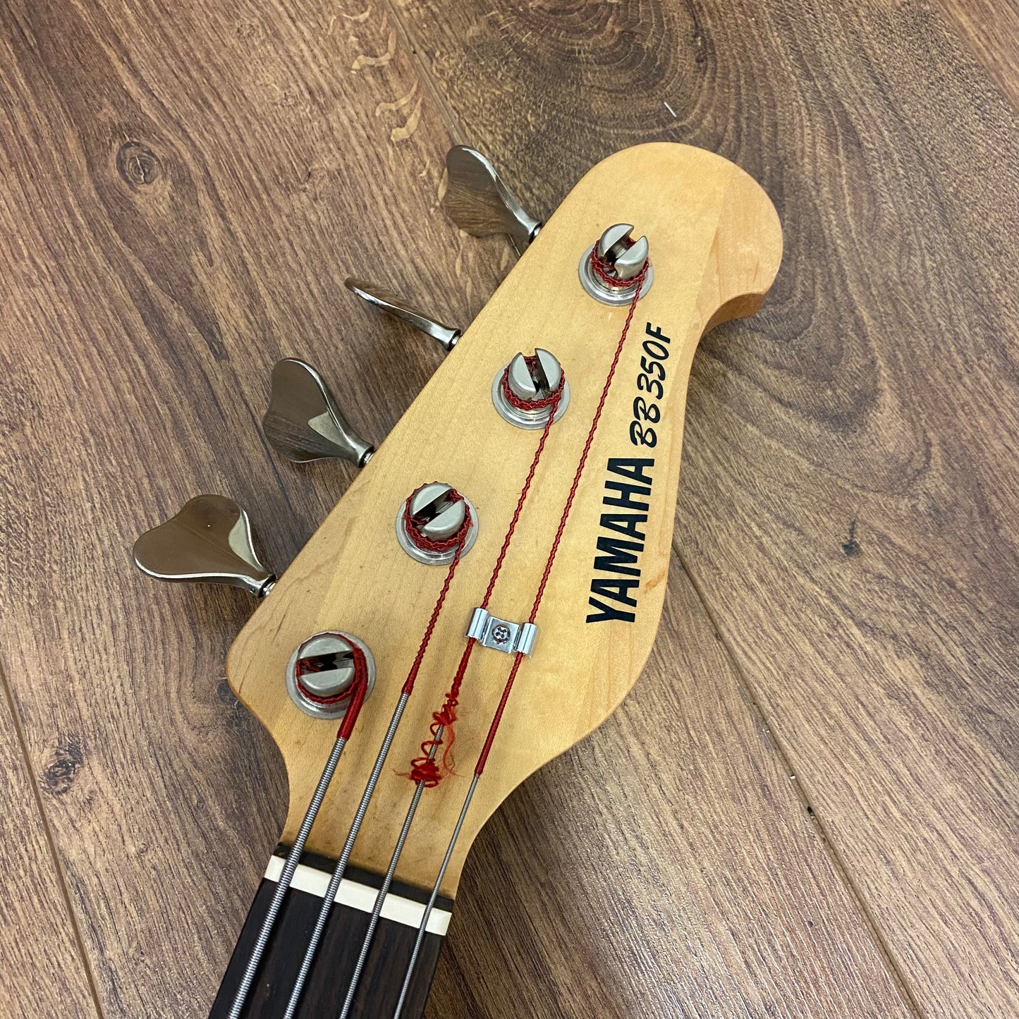 Pre-Owned Yamaha BB350F Fretless Bass - Red