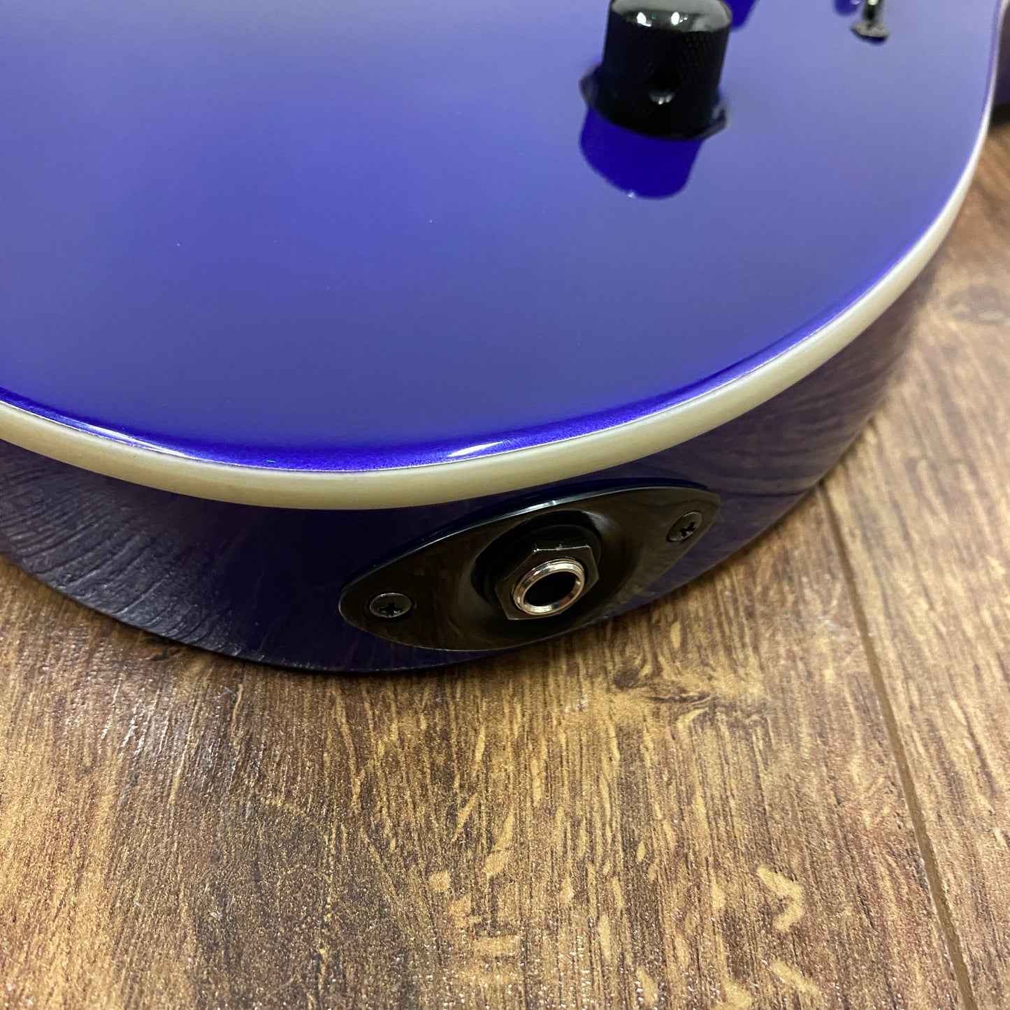 Pre-Owned ESP LTD MH-400NT - Violet Pearl Fade Metallic