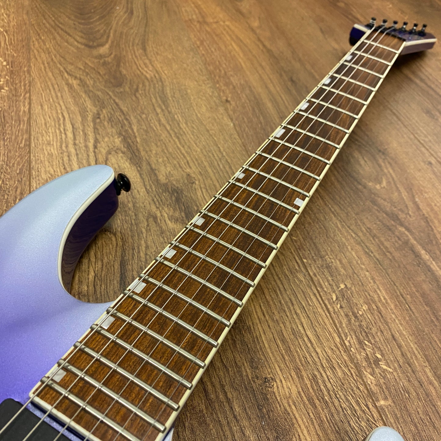 Pre-Owned ESP LTD MH-400NT - Violet Pearl Fade Metallic