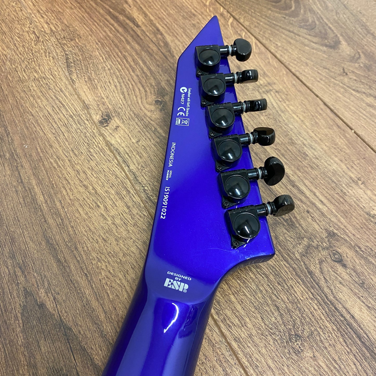 Pre-Owned ESP LTD MH-400NT - Violet Pearl Fade Metallic