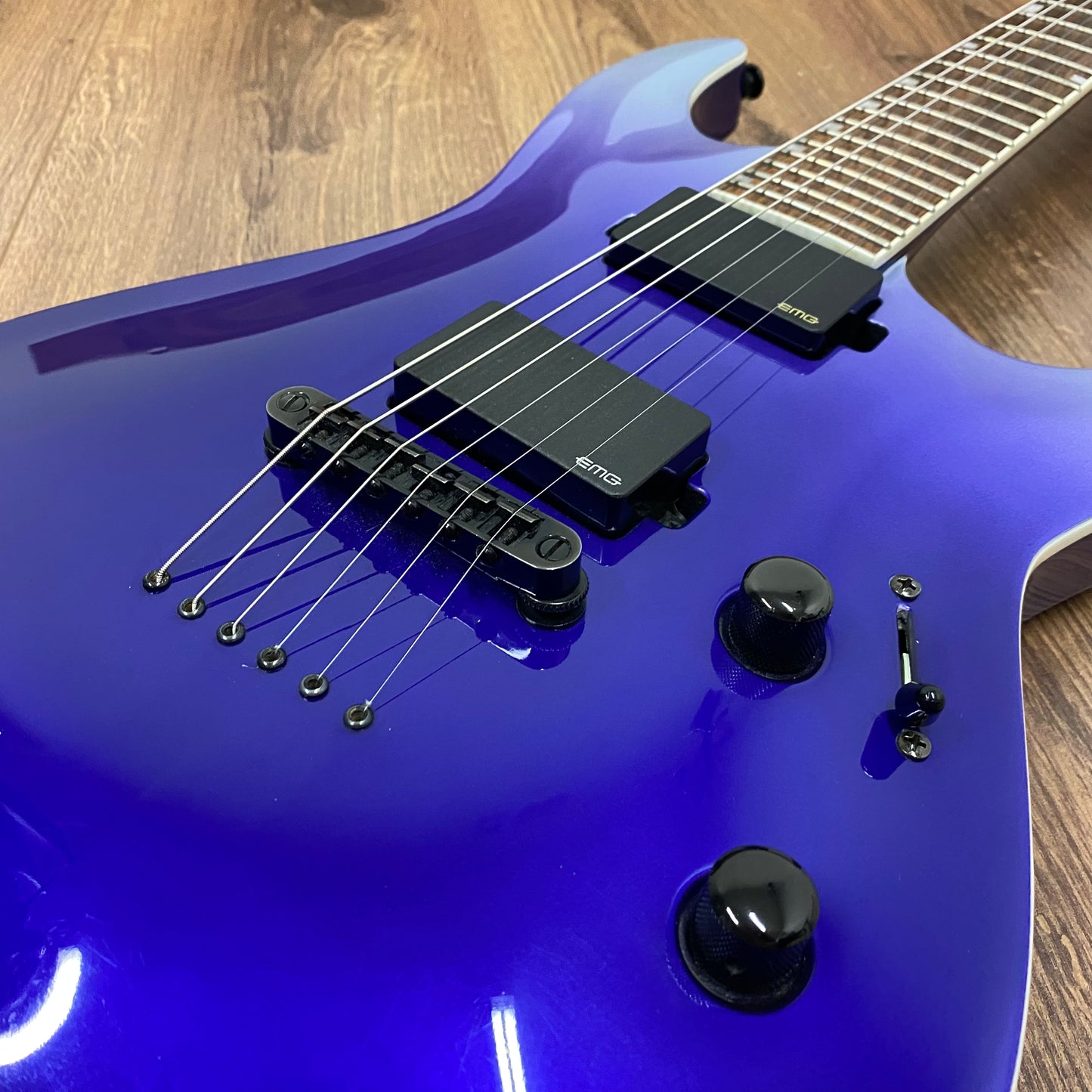 Pre-Owned ESP LTD MH-400NT - Violet Pearl Fade Metallic