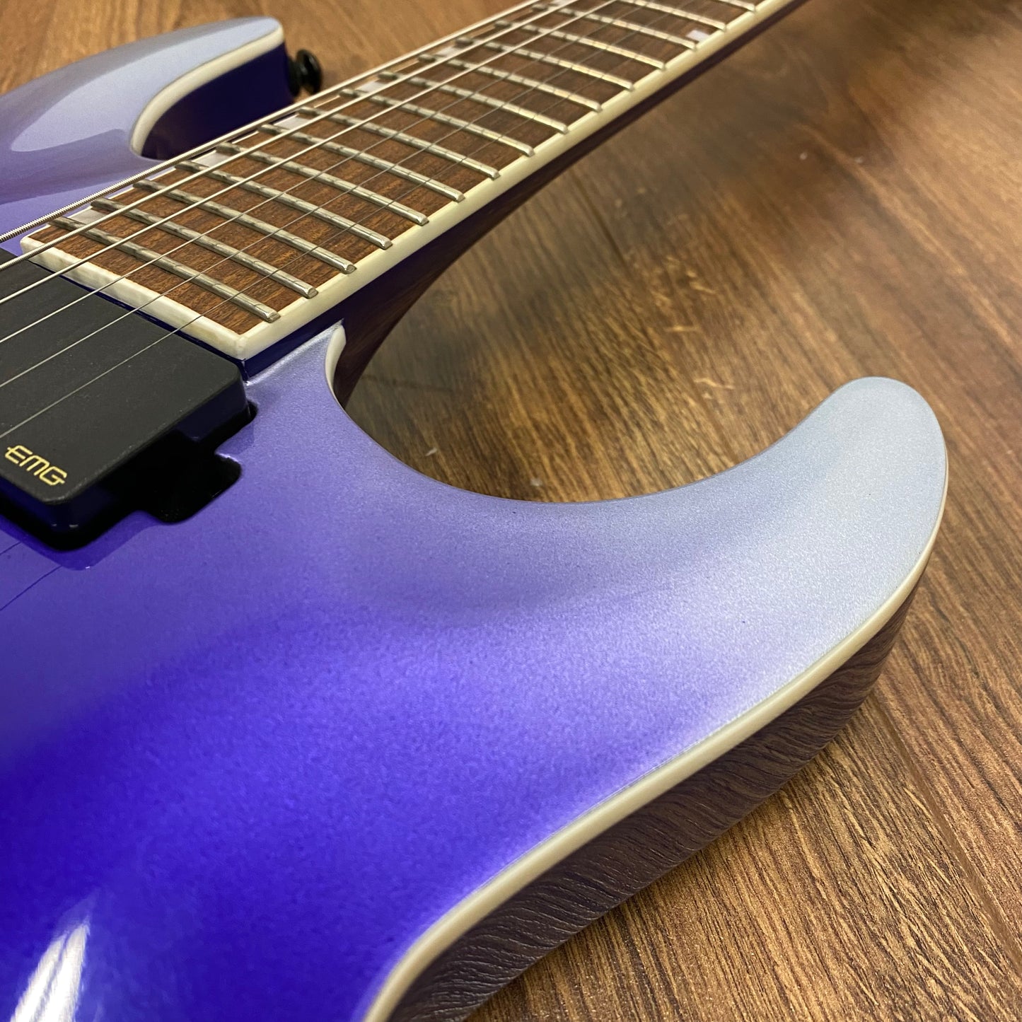 Pre-Owned ESP LTD MH-400NT - Violet Pearl Fade Metallic