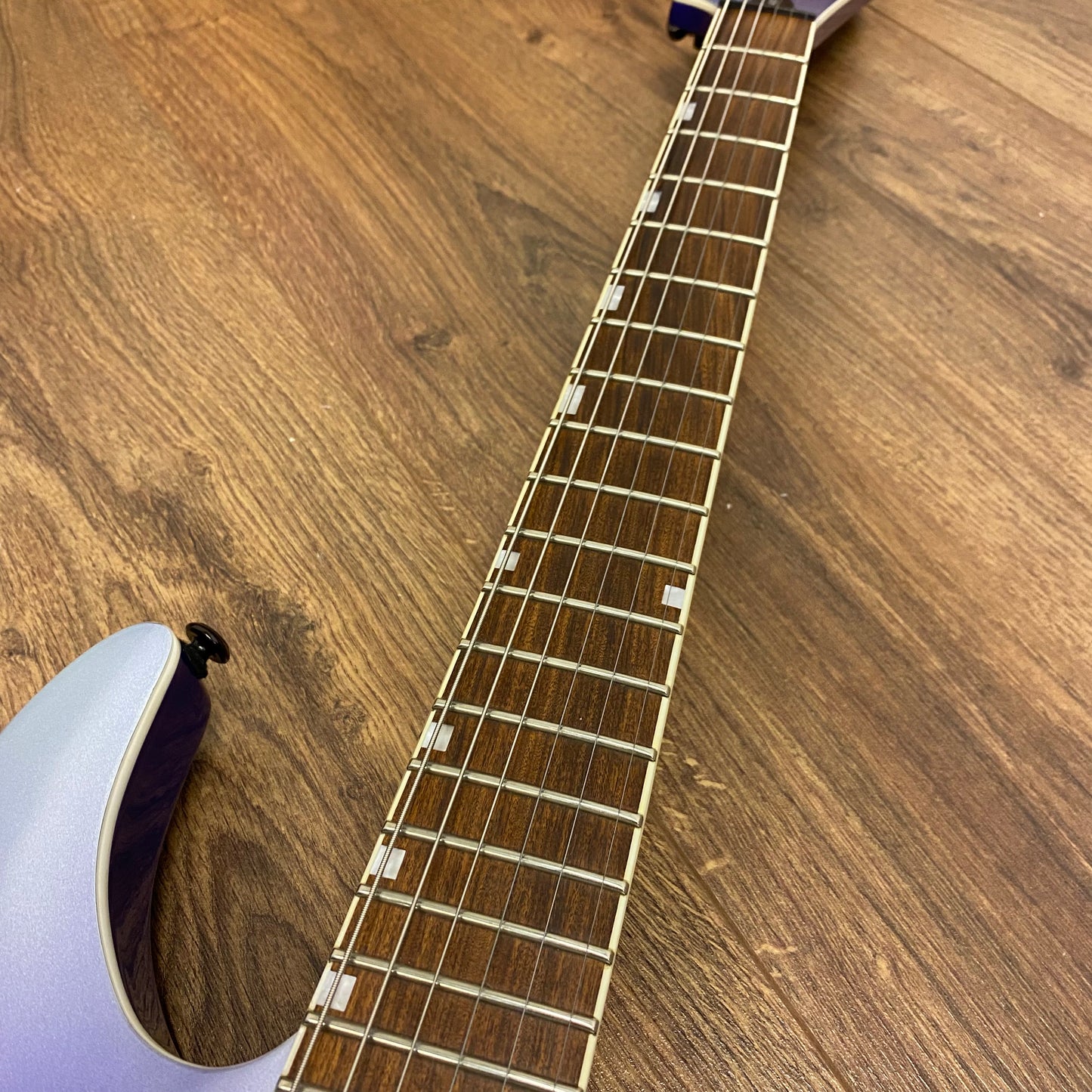 Pre-Owned ESP LTD MH-400NT - Violet Pearl Fade Metallic