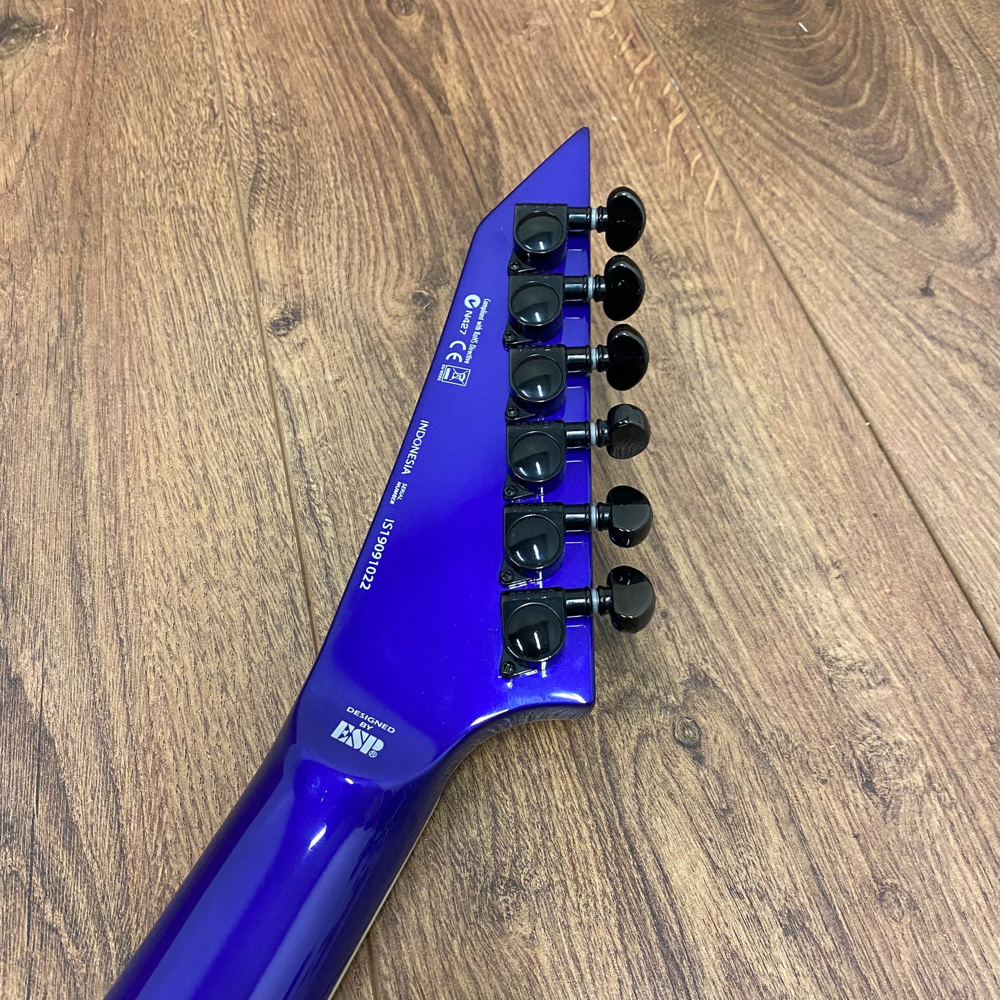 Pre-Owned ESP LTD MH-400NT - Violet Pearl Fade Metallic