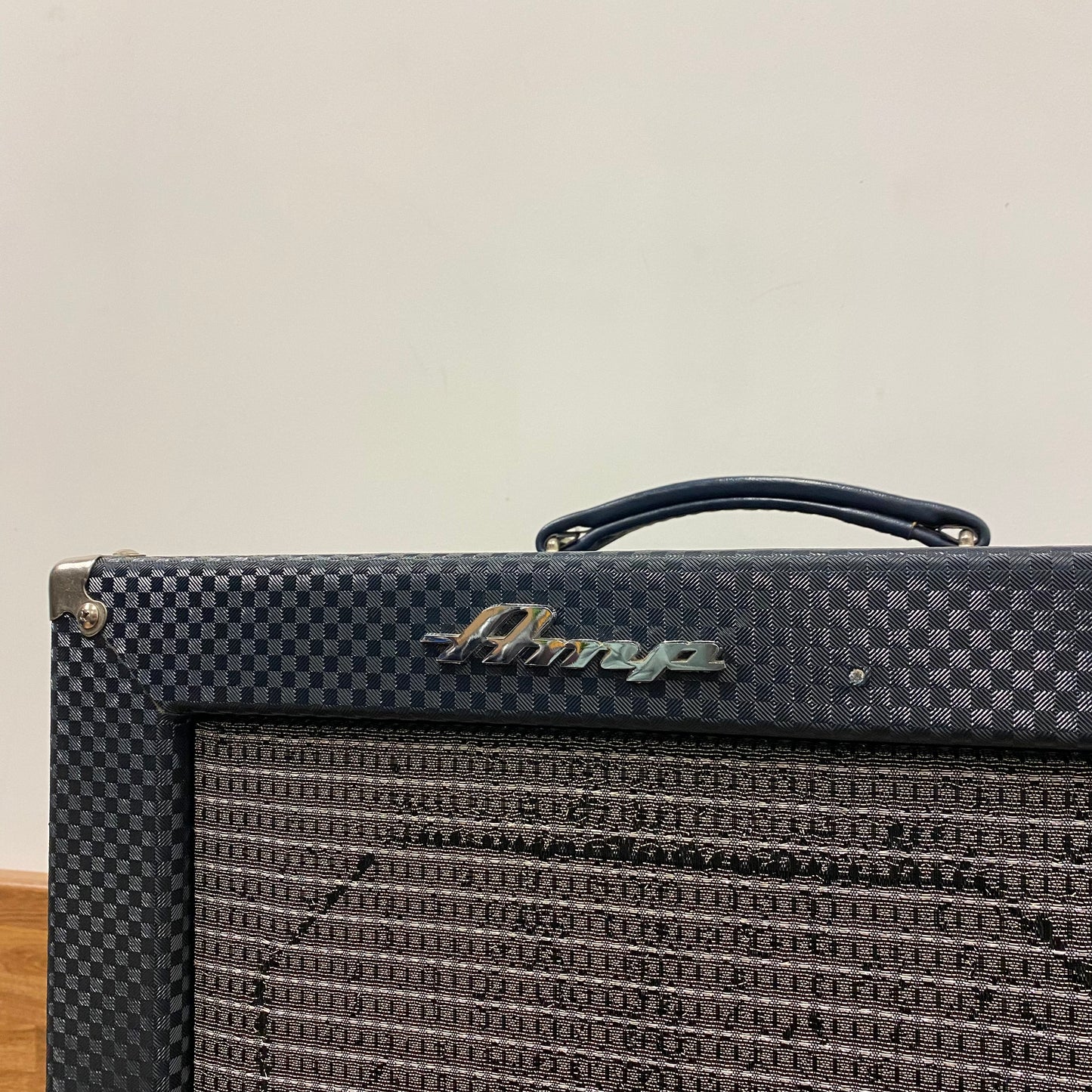 Pre-Owned Ampeg B100R 100w 1x15" Bass Combo - Made in USA