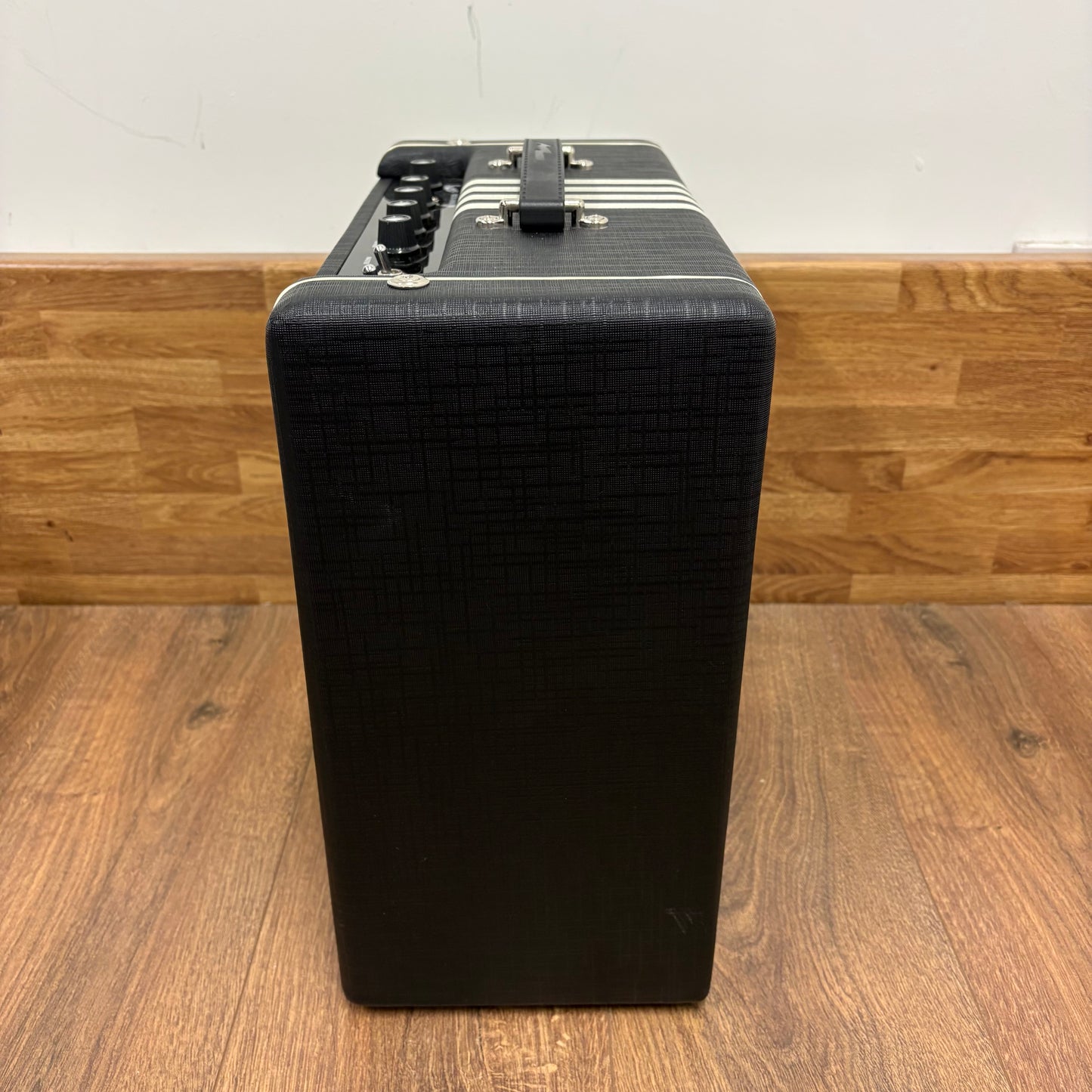 Pre-Owned Supro Delta King 10 Valve Combo Black & Cream