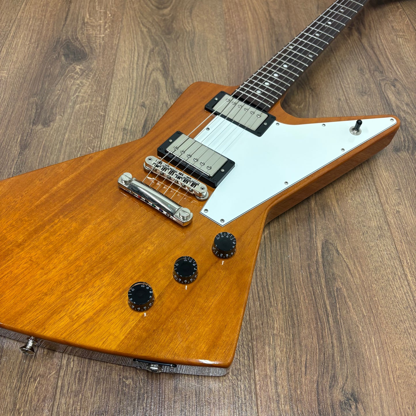 Pre-Owned Gibson Explorer - Antique Natural - 2018