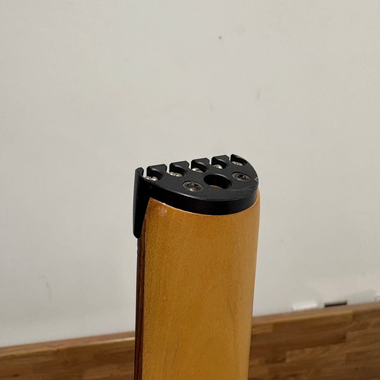 Pre-Owned Steinberger Spirit XZ-25 5-String Fretless Bass - Cherry Sunburst