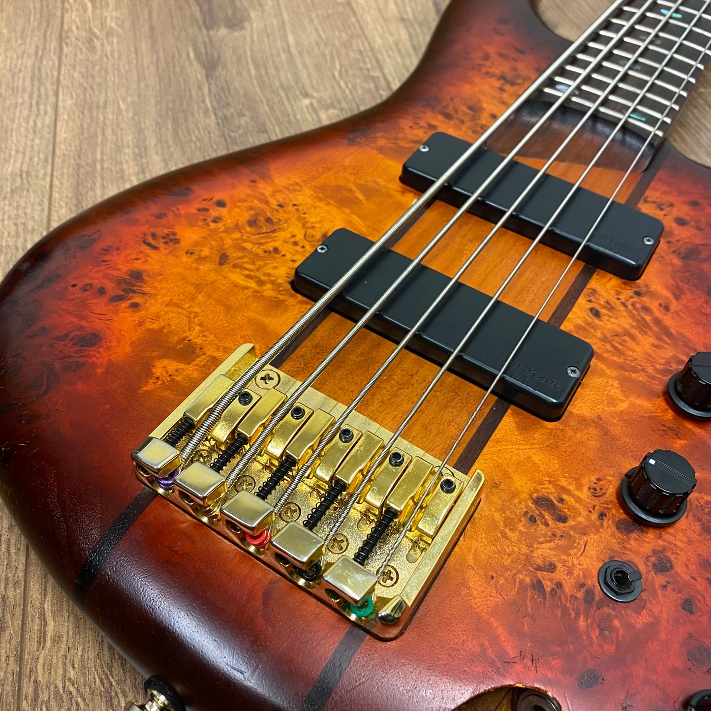 Pre-Owned Ibanez SR805 Bass - Aged Whiskey Burst Flat