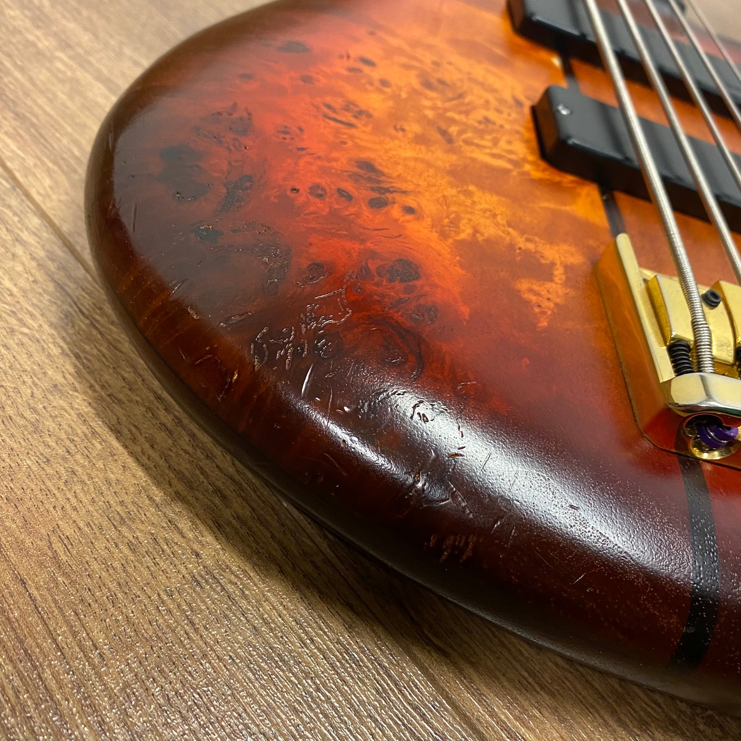 Pre-Owned Ibanez SR805 Bass - Aged Whiskey Burst Flat